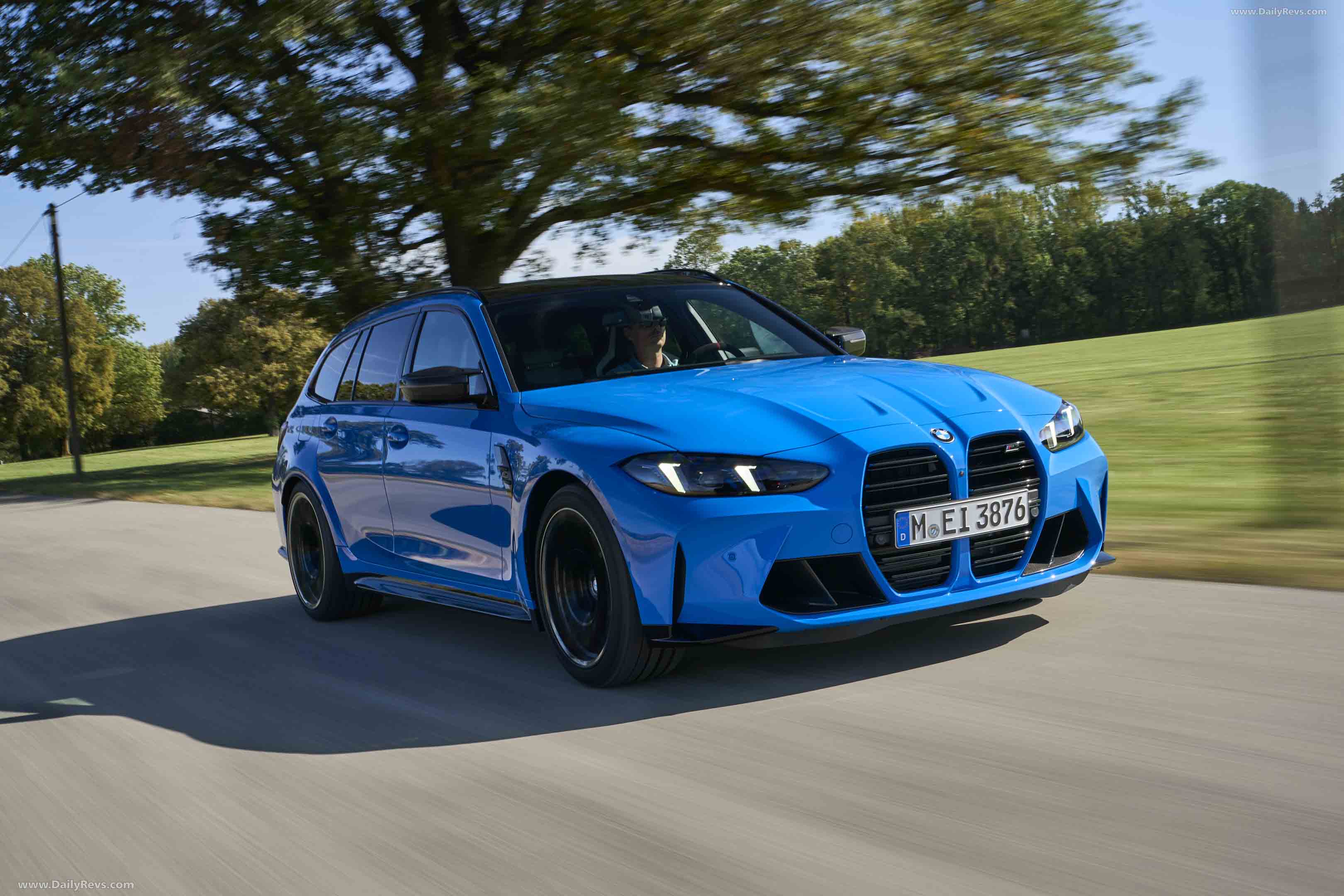 2025 BMW M3 Touring G81 Stunning HD Photos Videos Specs Features 