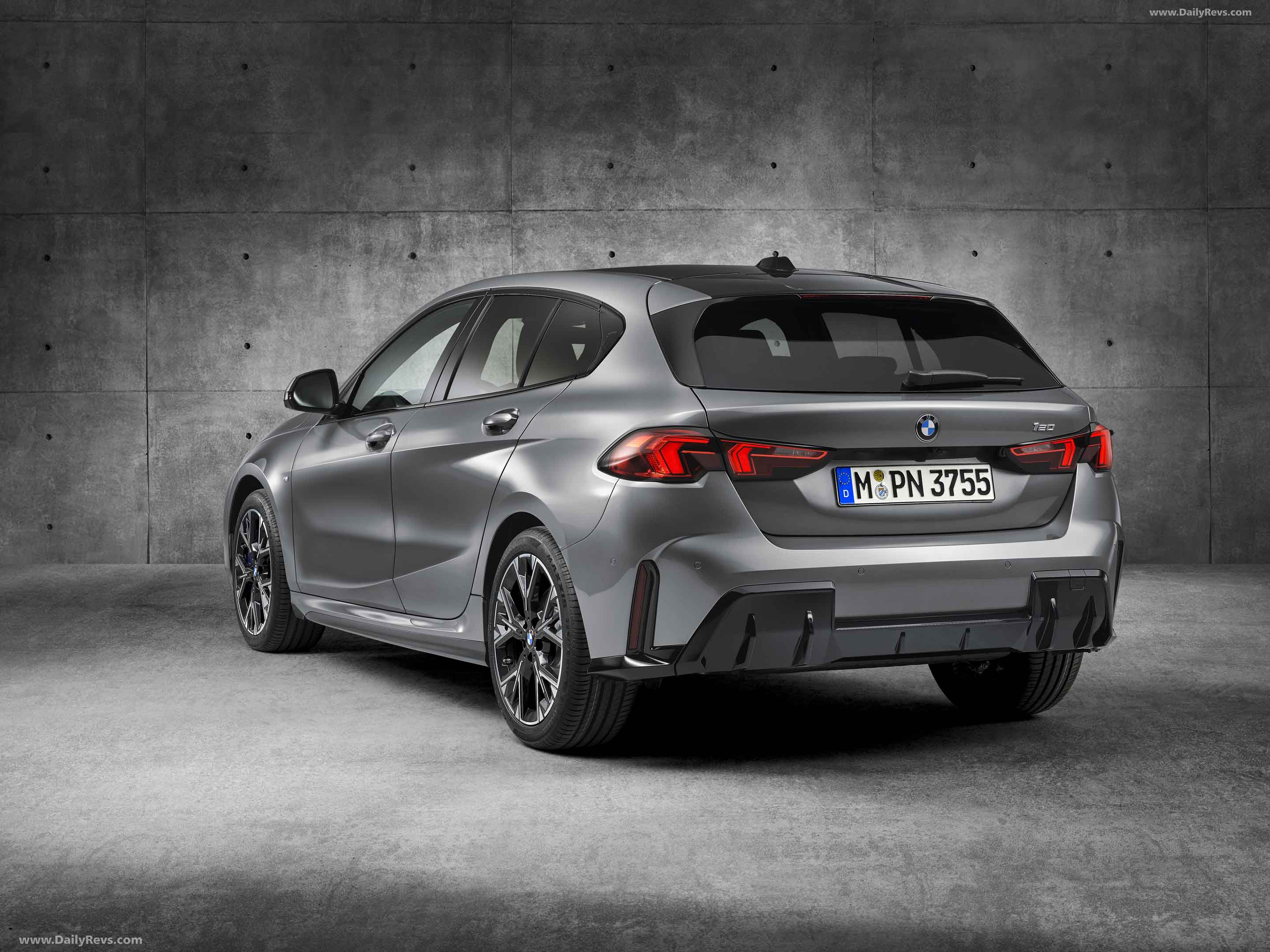 2025 BMW 1 series M Sport Package F40 Stunning HD Photos Videos 