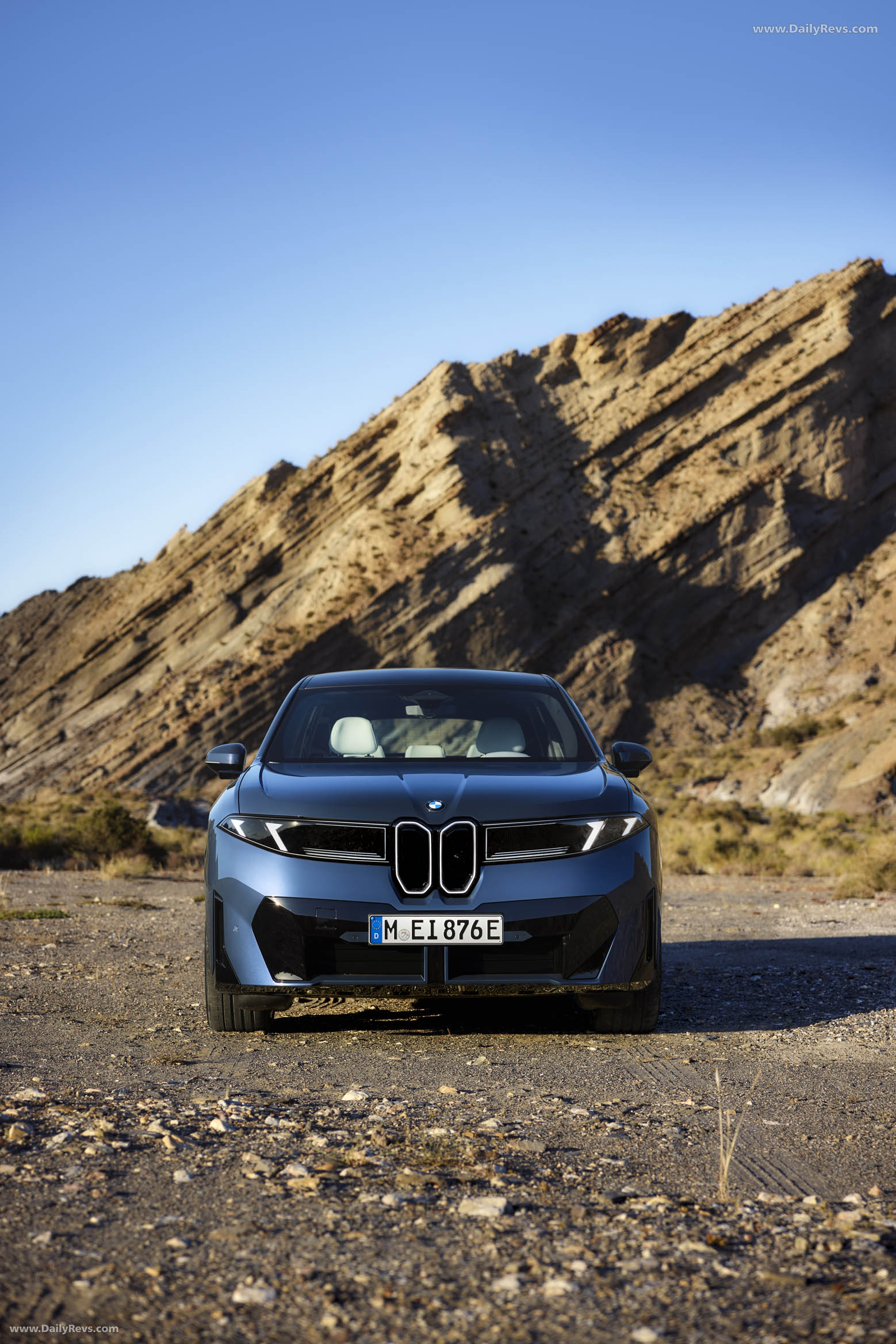 2026 BMW iX3 50 xDrive NA5 Front View