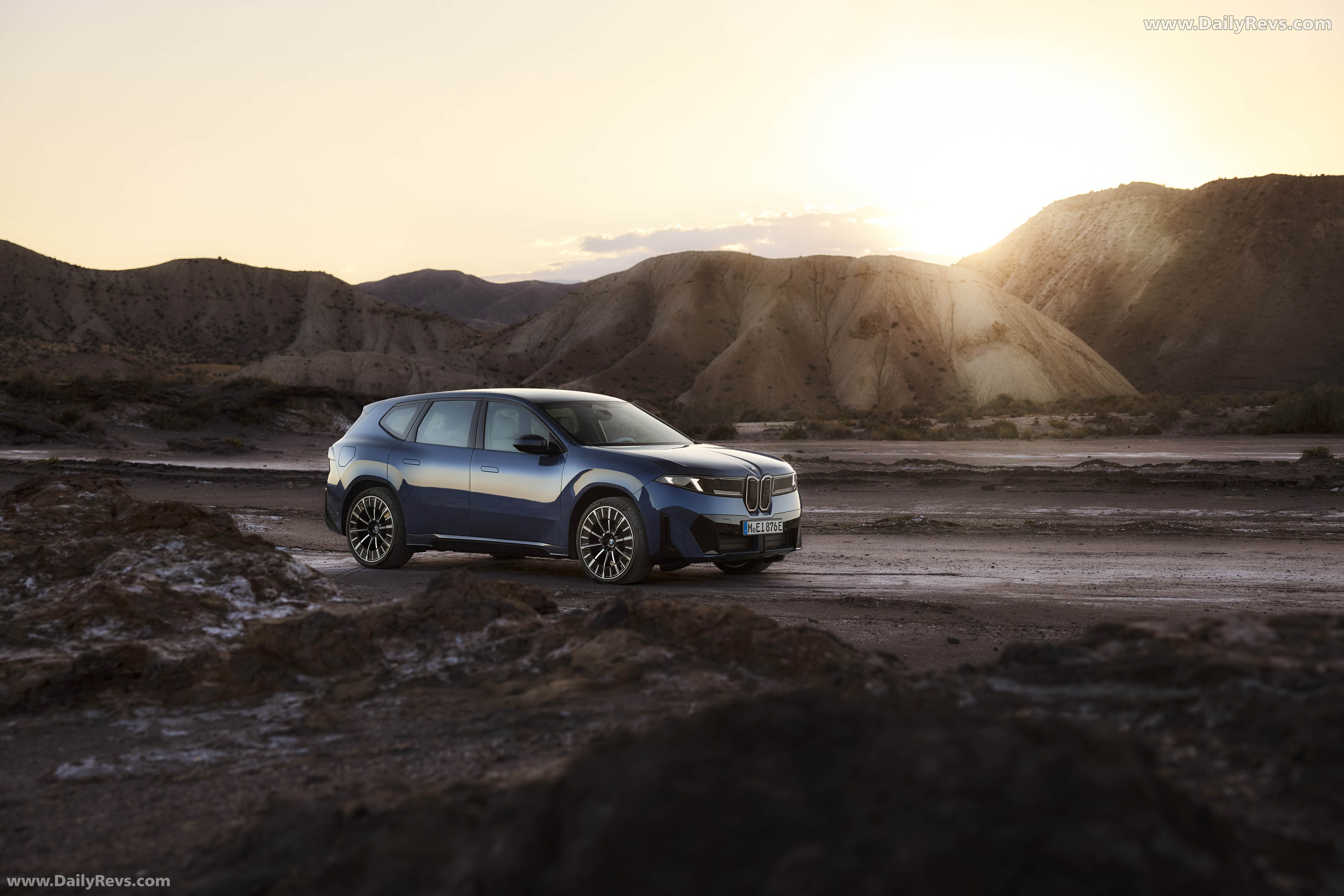 2026 BMW iX3 50 xDrive NA5 Front View