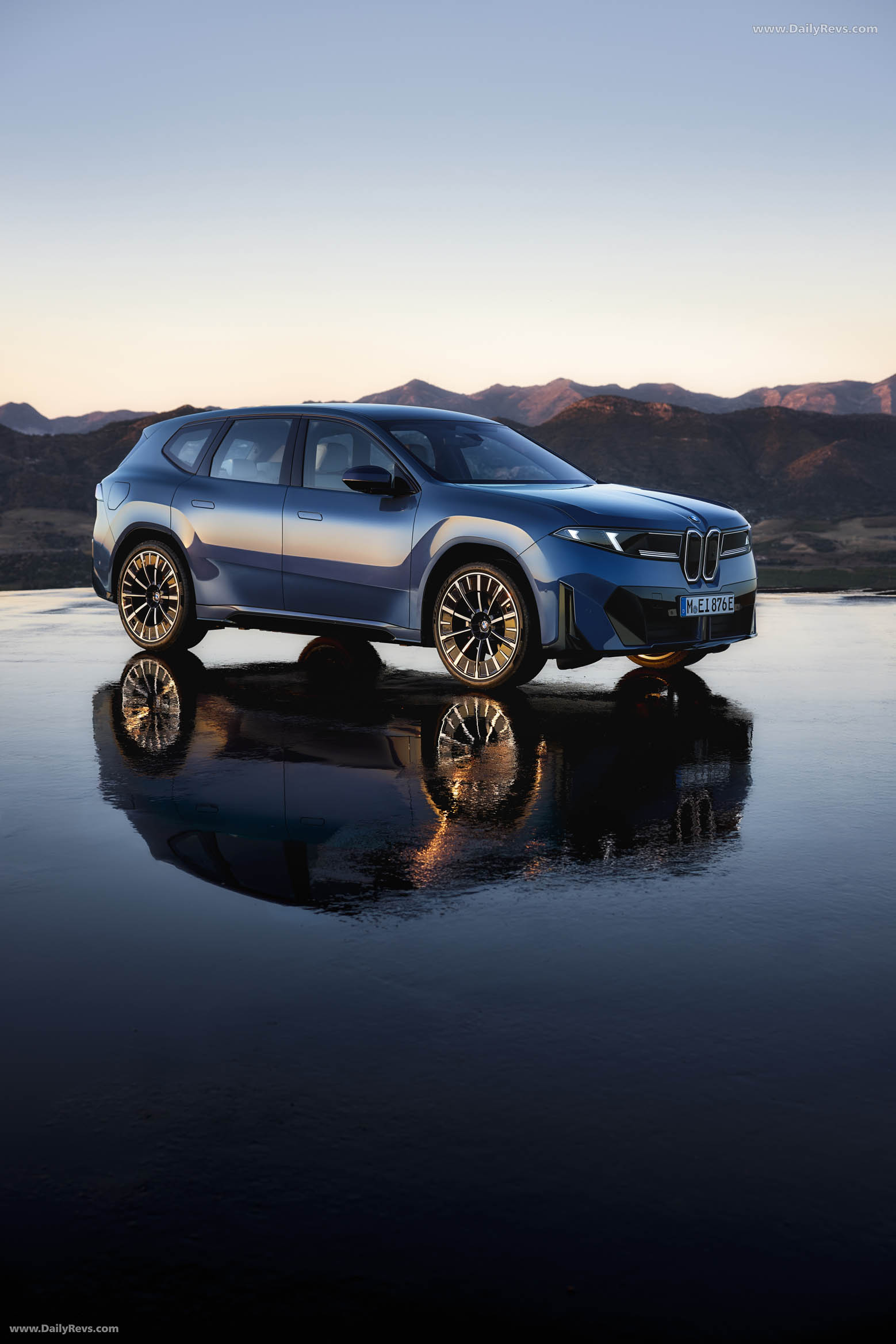 2026 BMW iX3 50 xDrive NA5 Front View