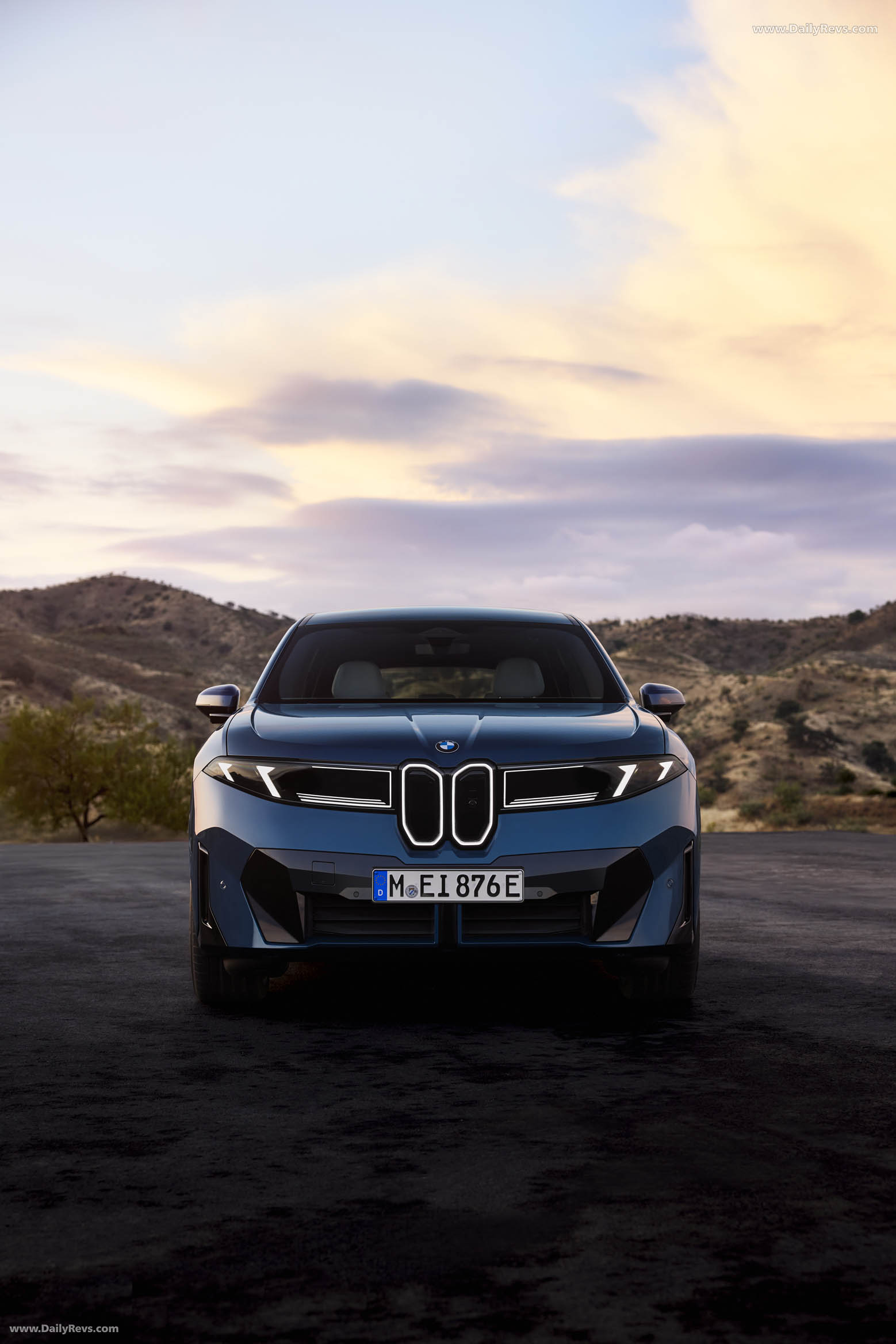 2026 BMW iX3 50 xDrive NA5 Front View