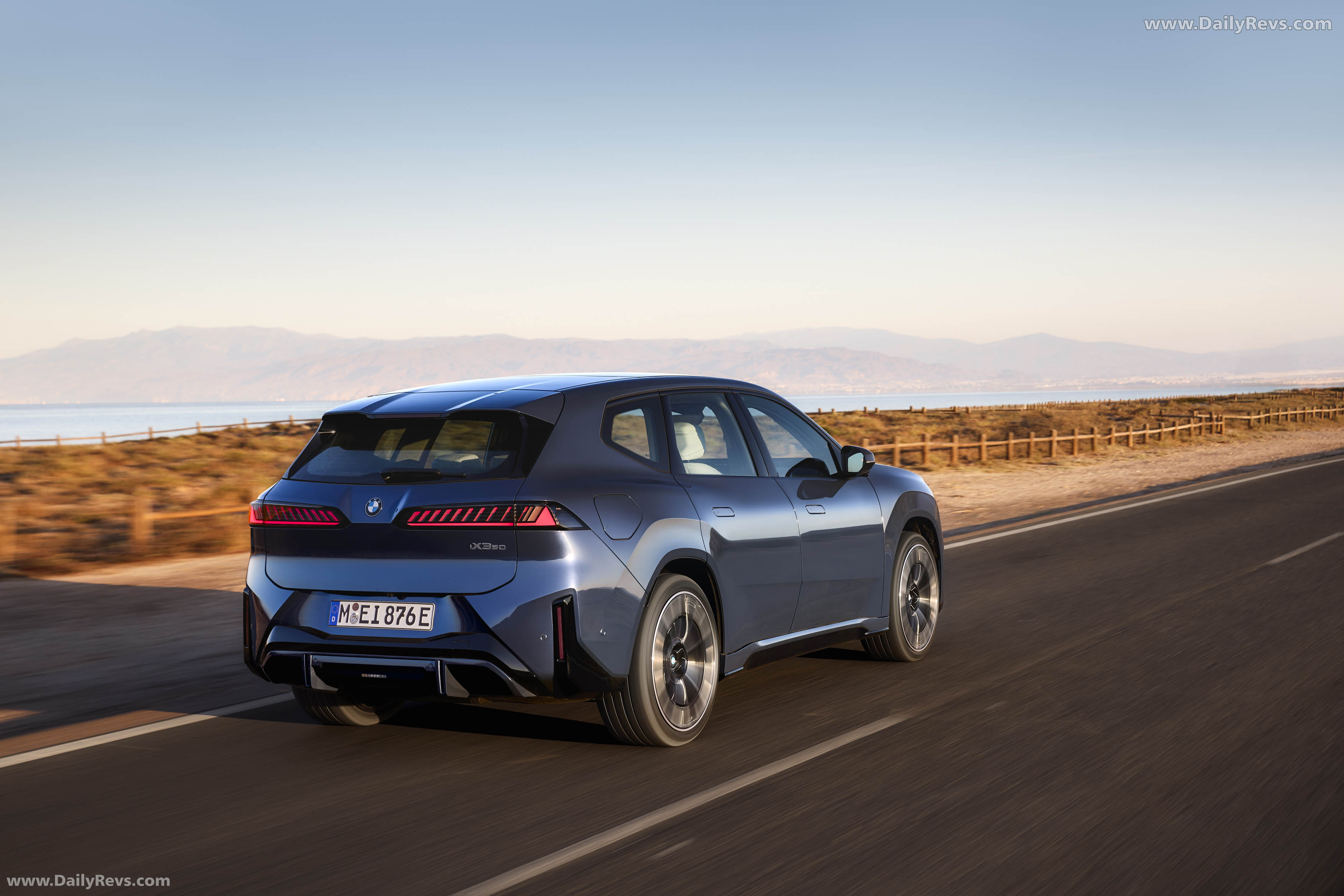 2026 BMW iX3 50 xDrive NA5 Rear View