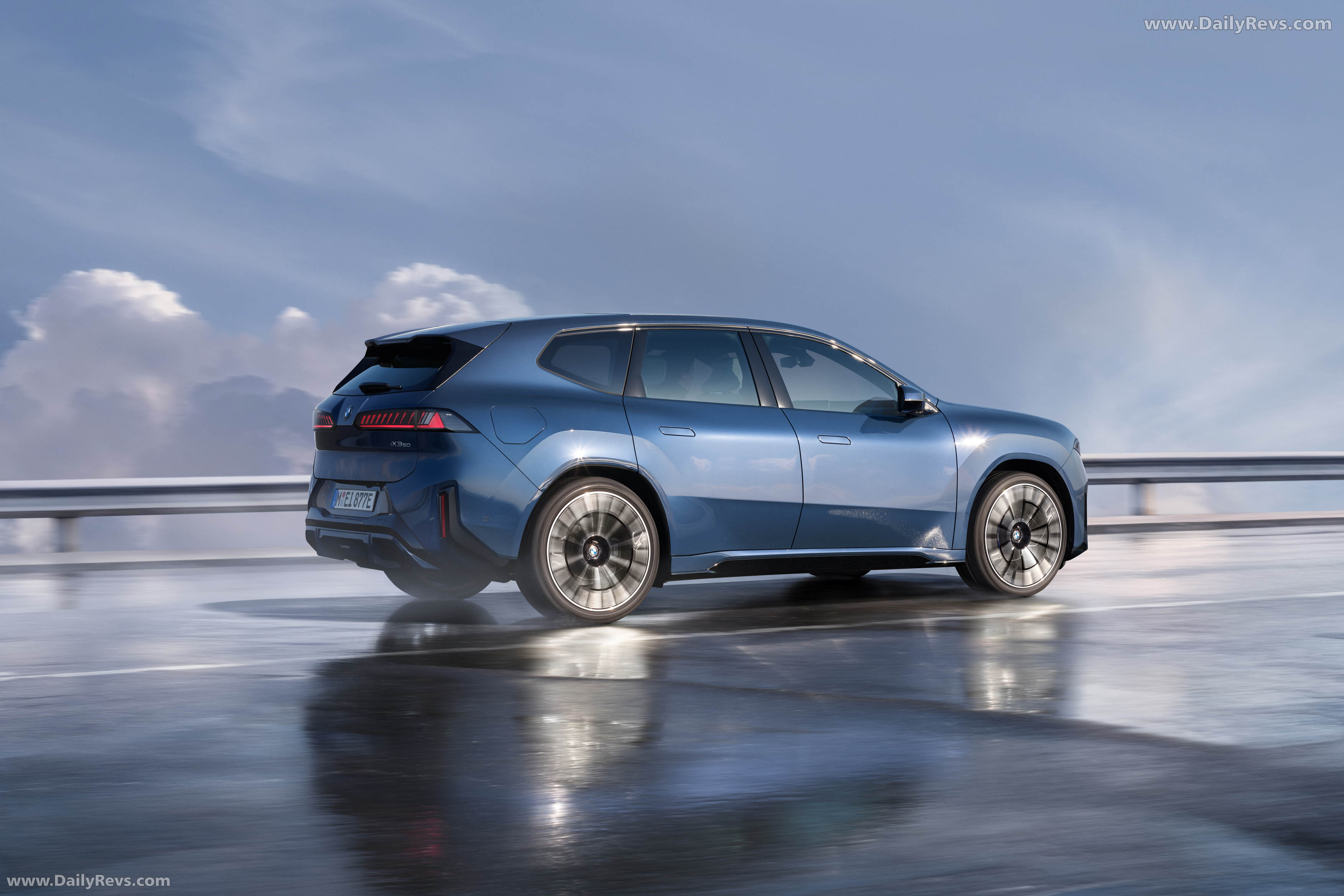 2026 BMW iX3 50 xDrive NA5 Rear View