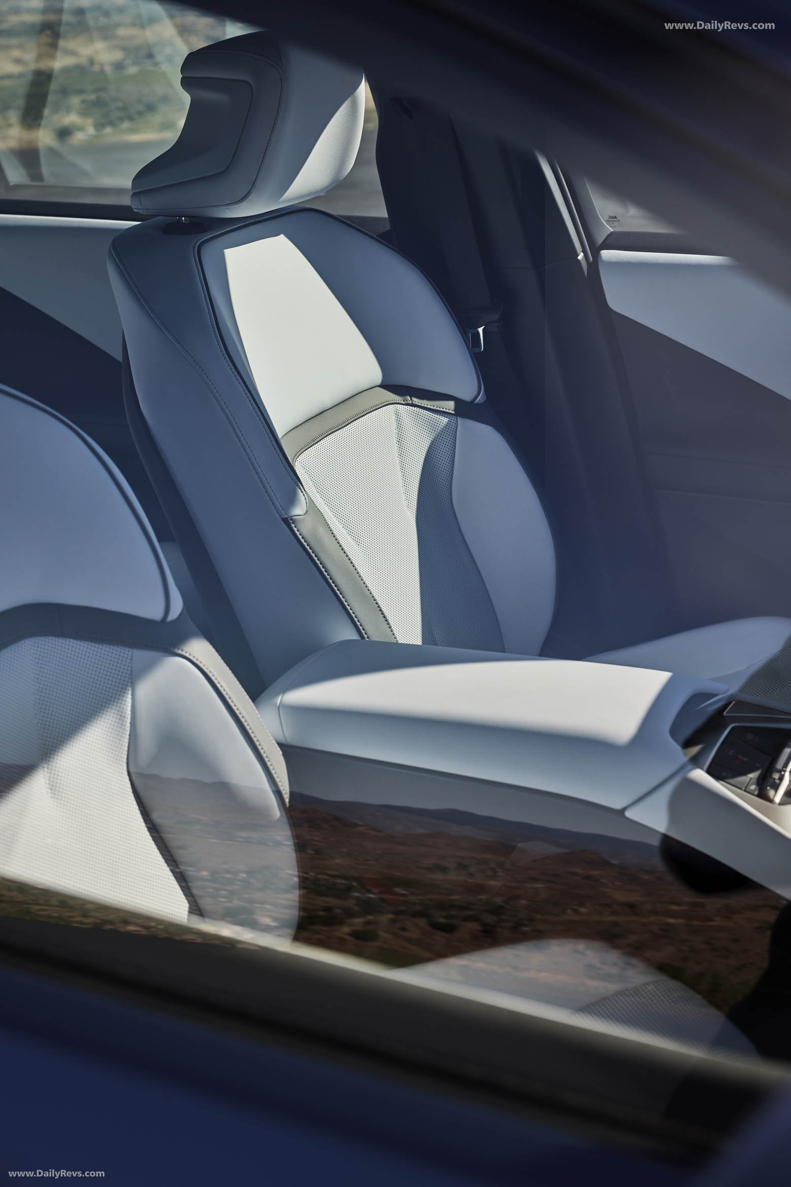 2026 BMW iX3 50 xDrive NA5 Interior