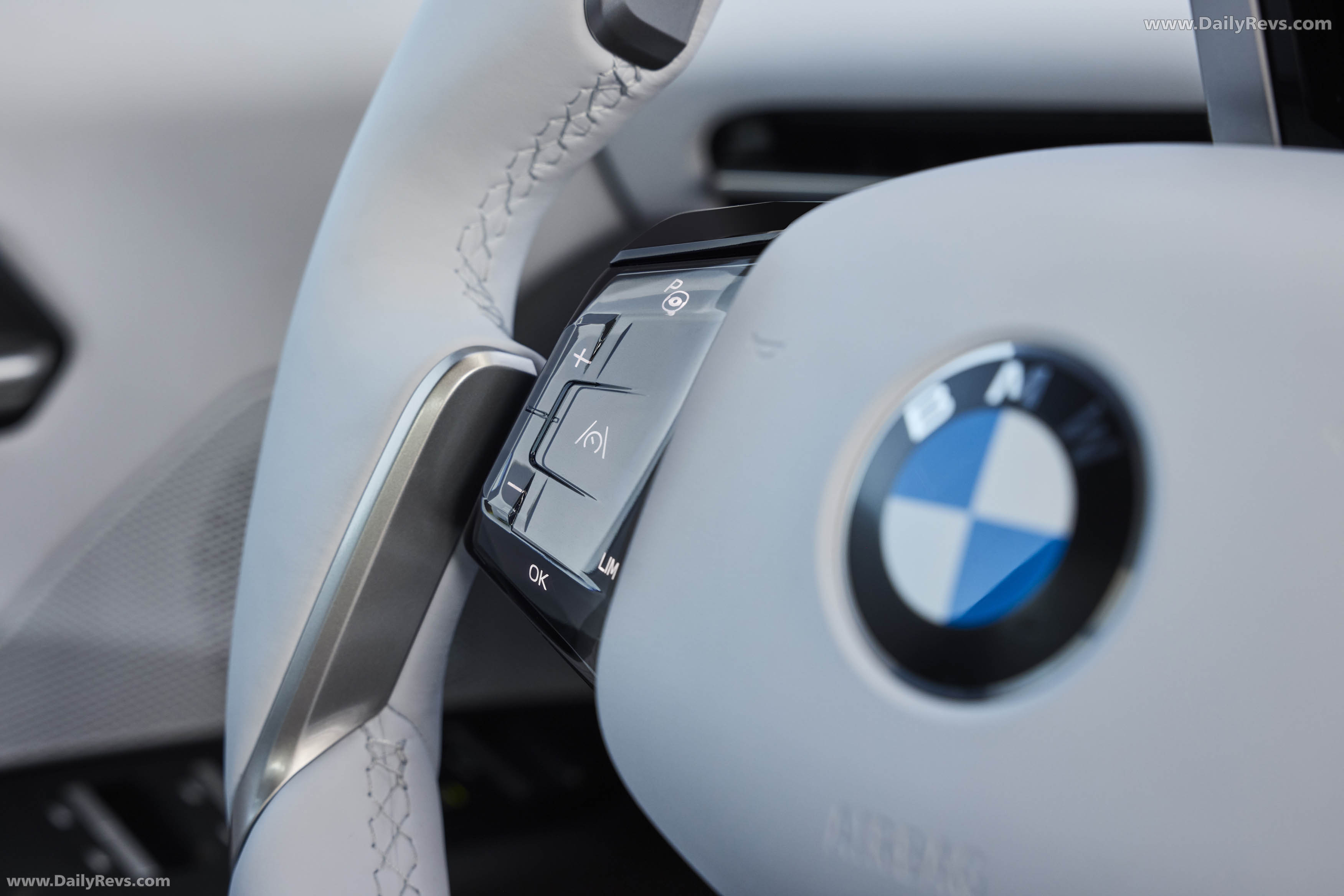 2026 BMW iX3 50 xDrive NA5 Interior