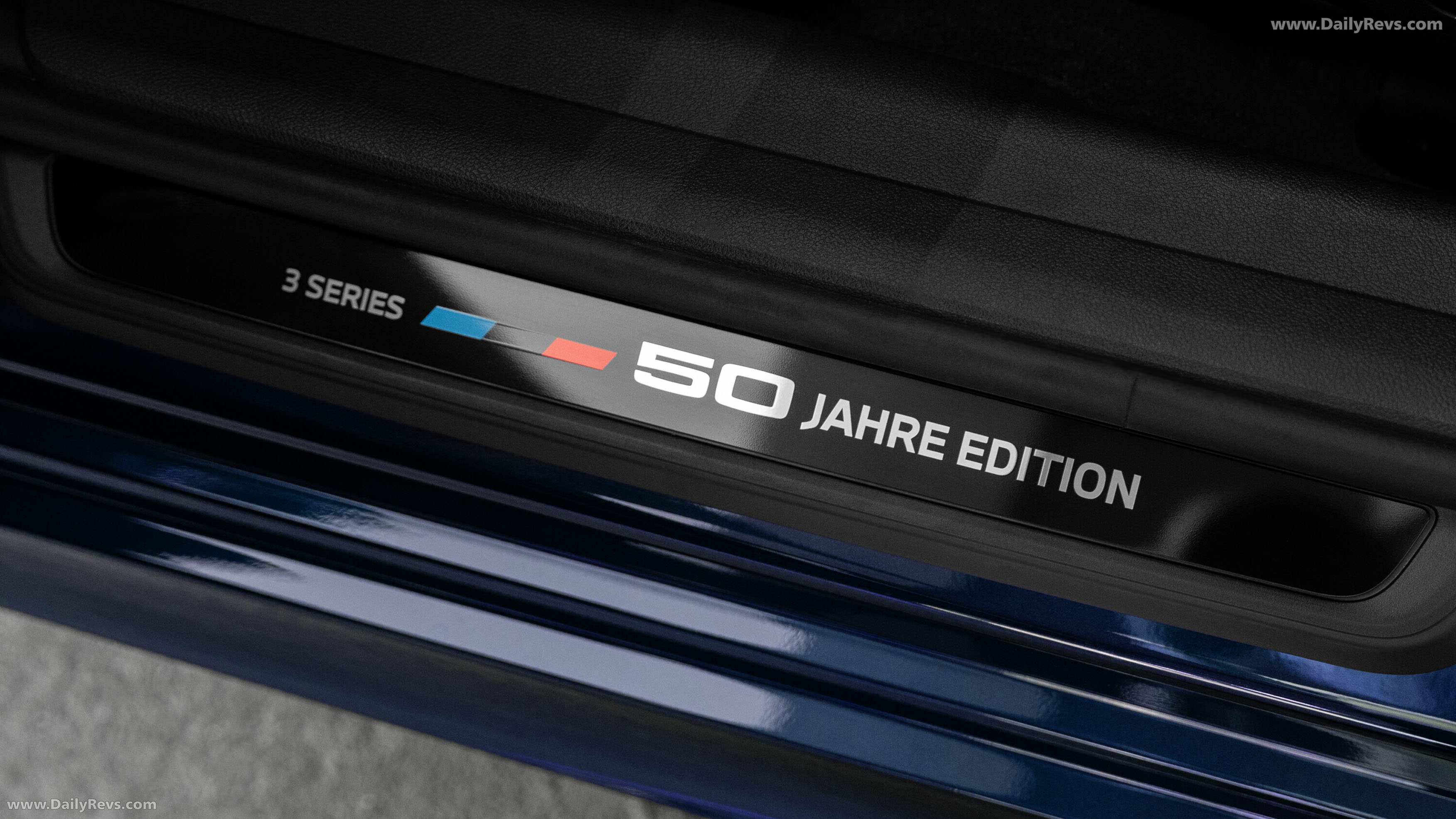 2026 BMW M340i xDrive 50 Jahre G20 Avus Blue Interior
