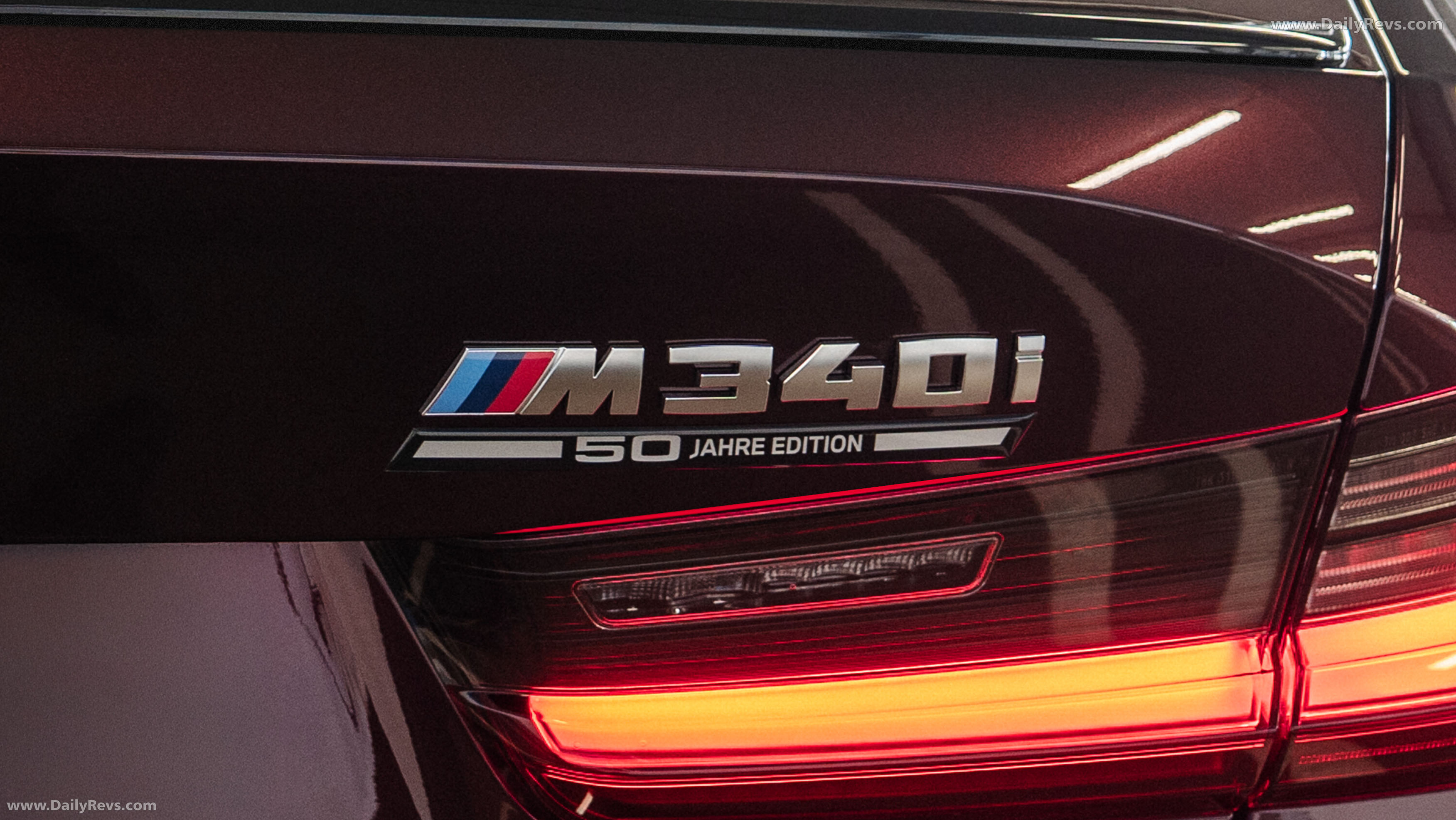 2026 BMW M340i xDrive 50 Jahre G20 Madeira Red Exterior