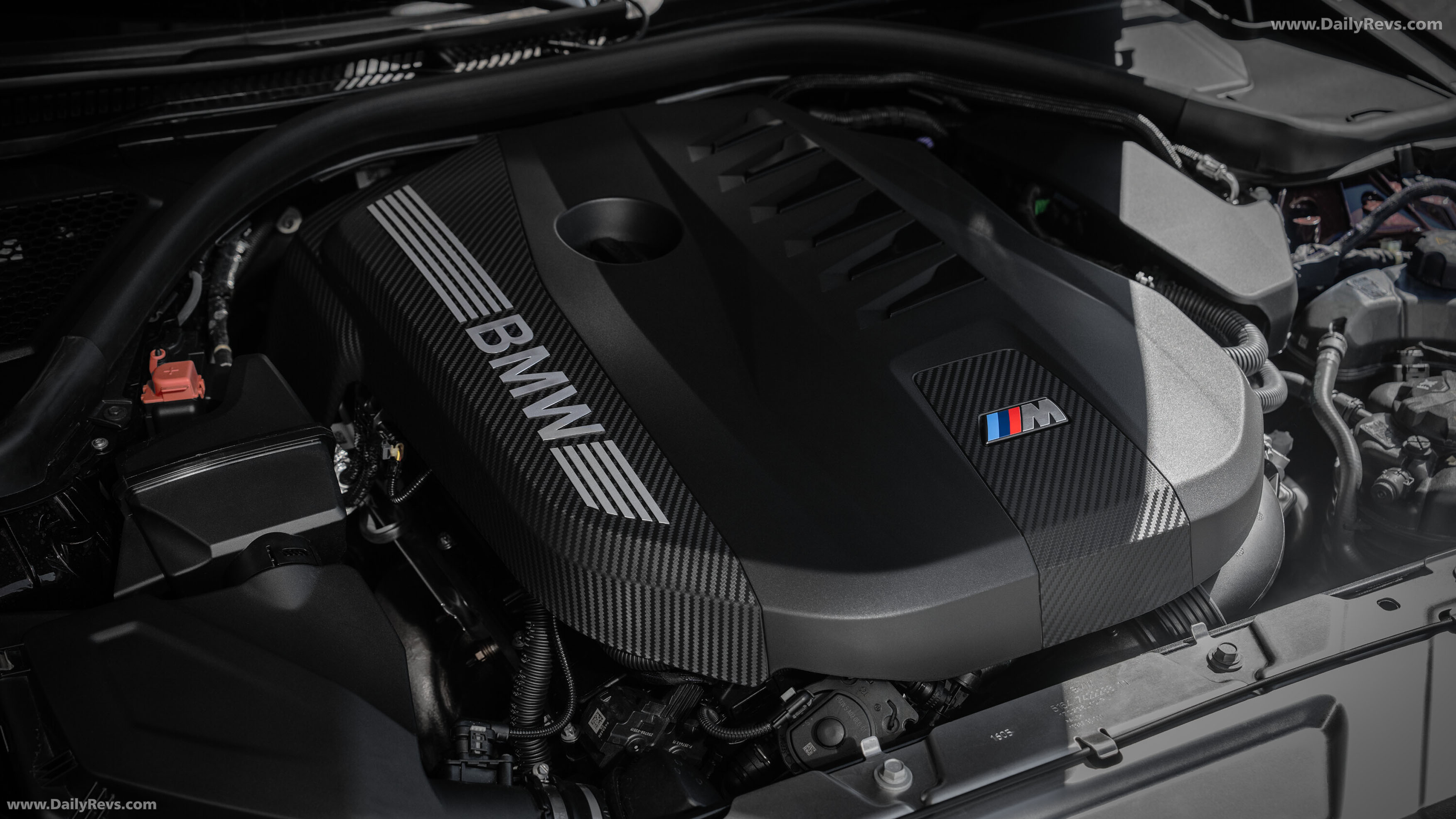 2026 BMW M340i xDrive 50 Jahre G20 Madeira Red Engine