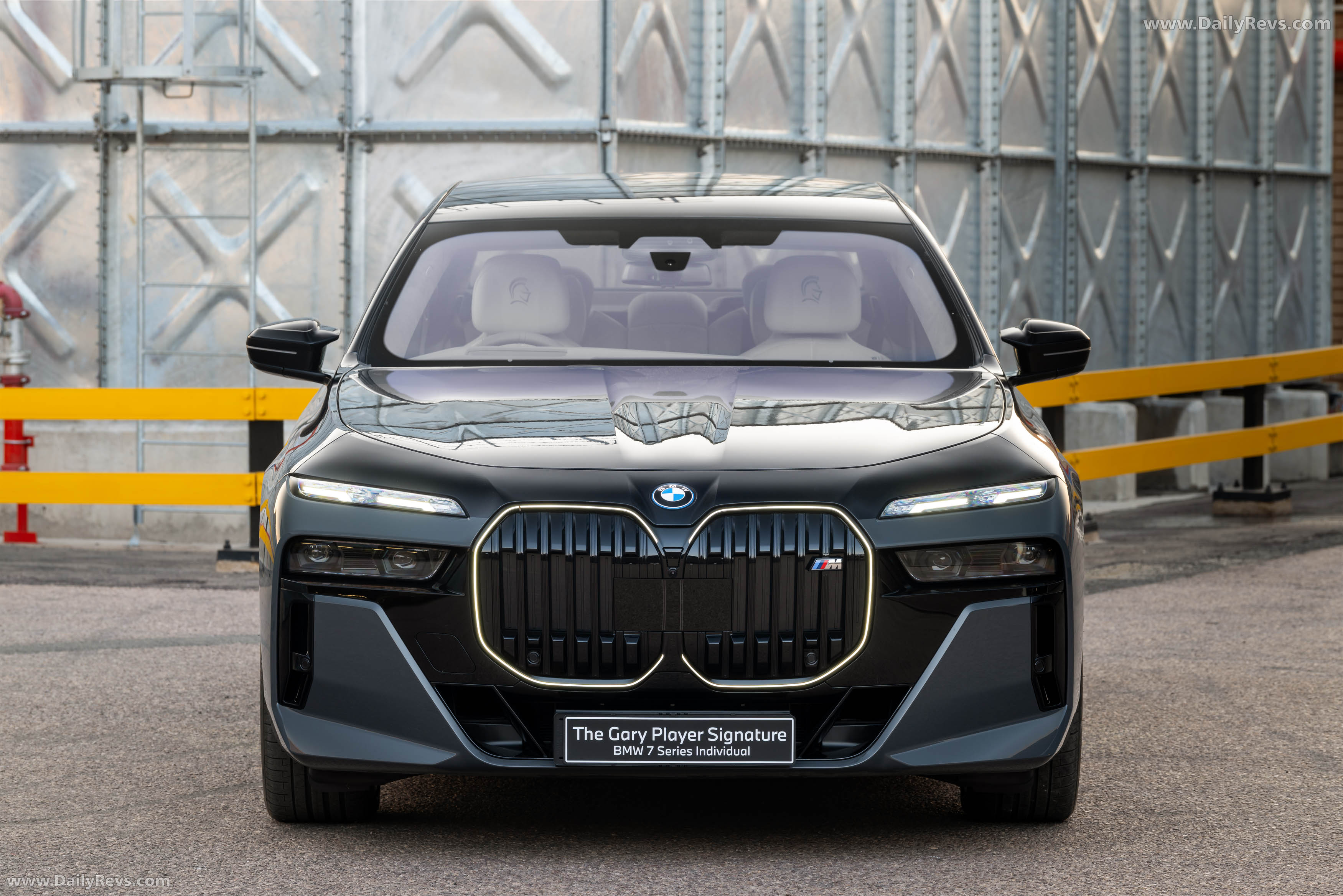 2025 BMW 7 Series Gary Player Signature G70 Front View