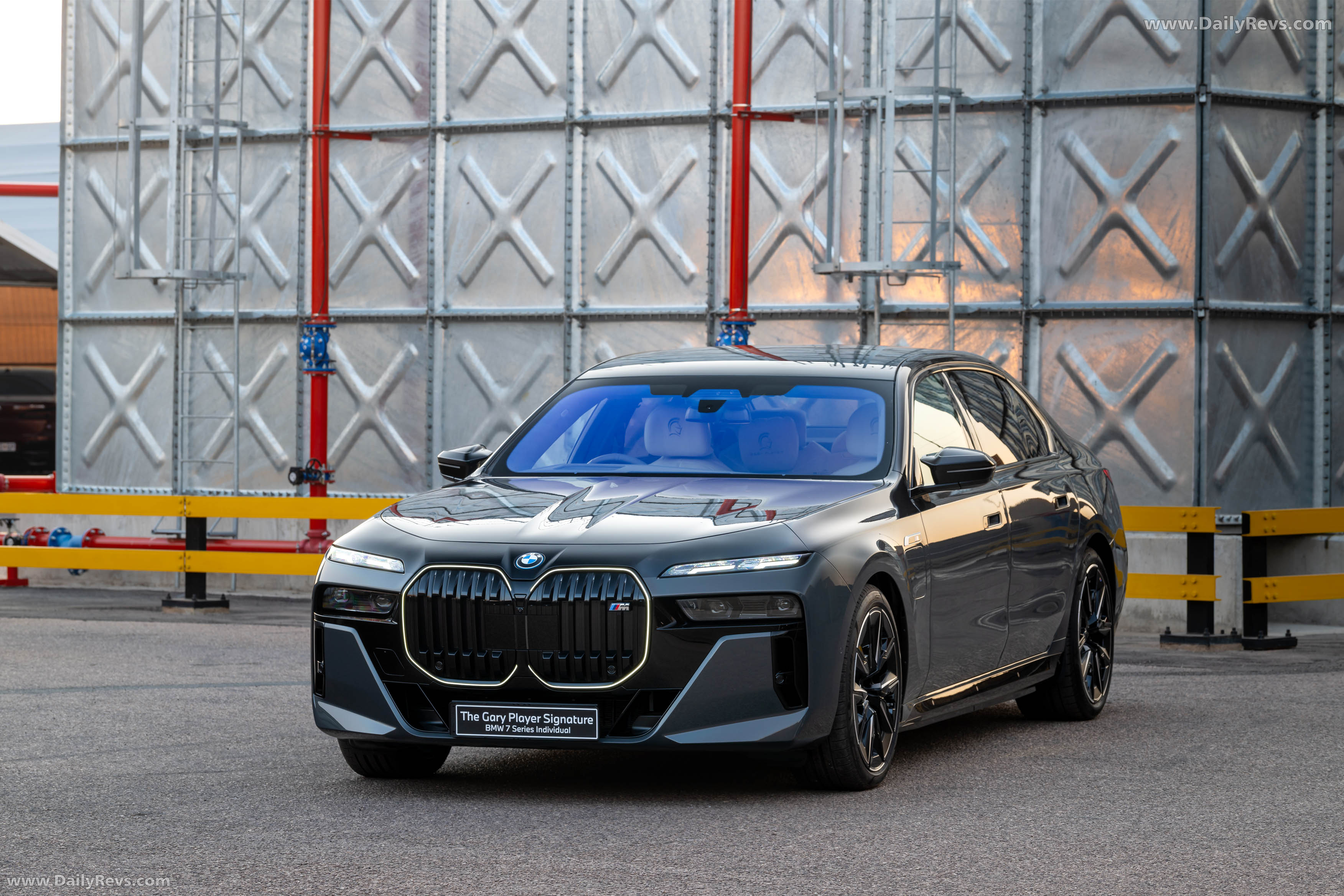 2025 BMW 7 Series Gary Player Signature G70 Front View