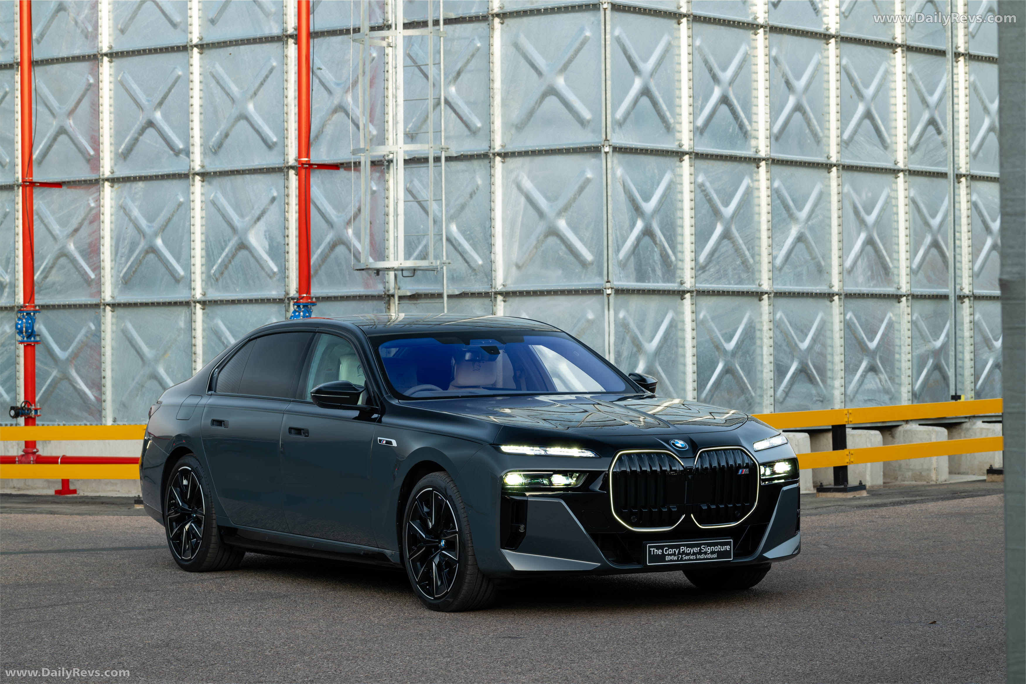 2025 BMW 7 Series Gary Player Signature G70 Front View