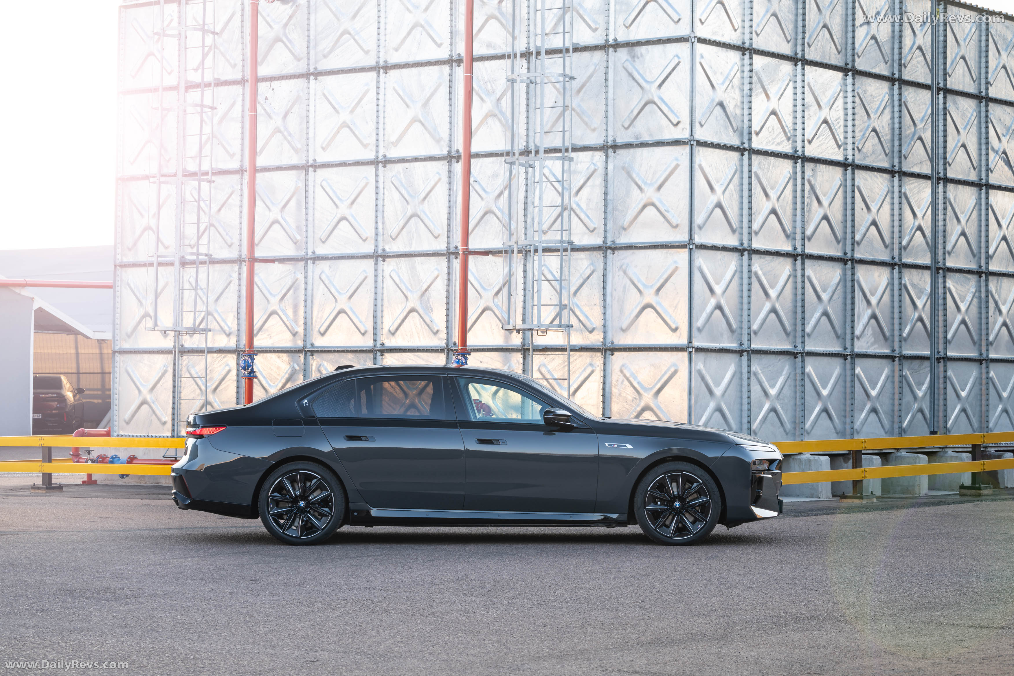 2025 BMW 7 Series Gary Player Signature G70 Side View