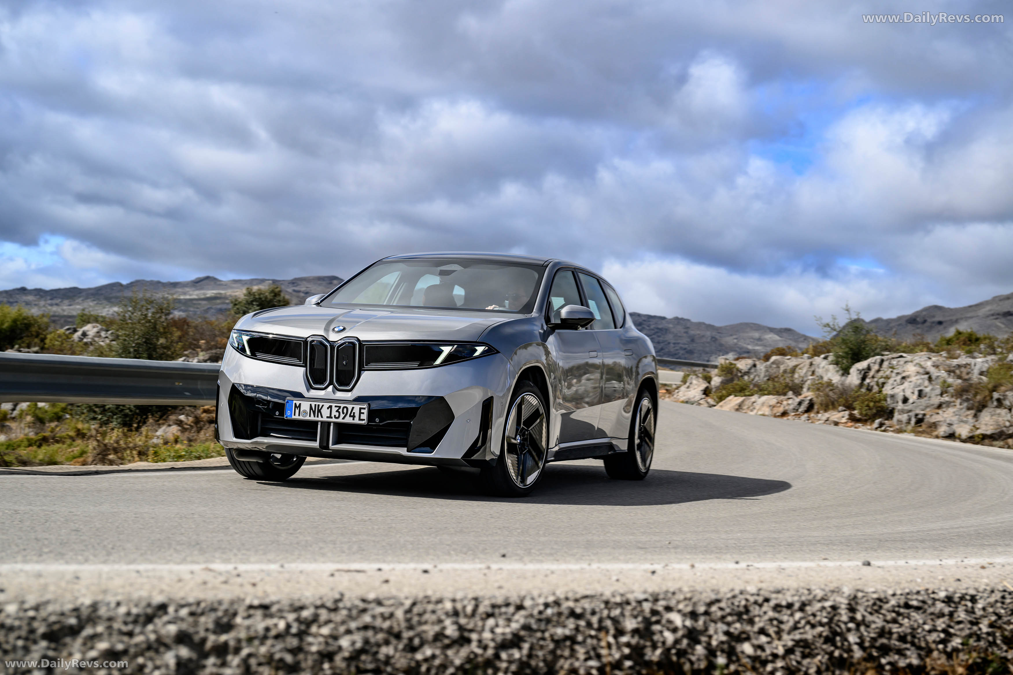 2026 BMW iX3 50 xDrive NA5 Polarized Gray Front View