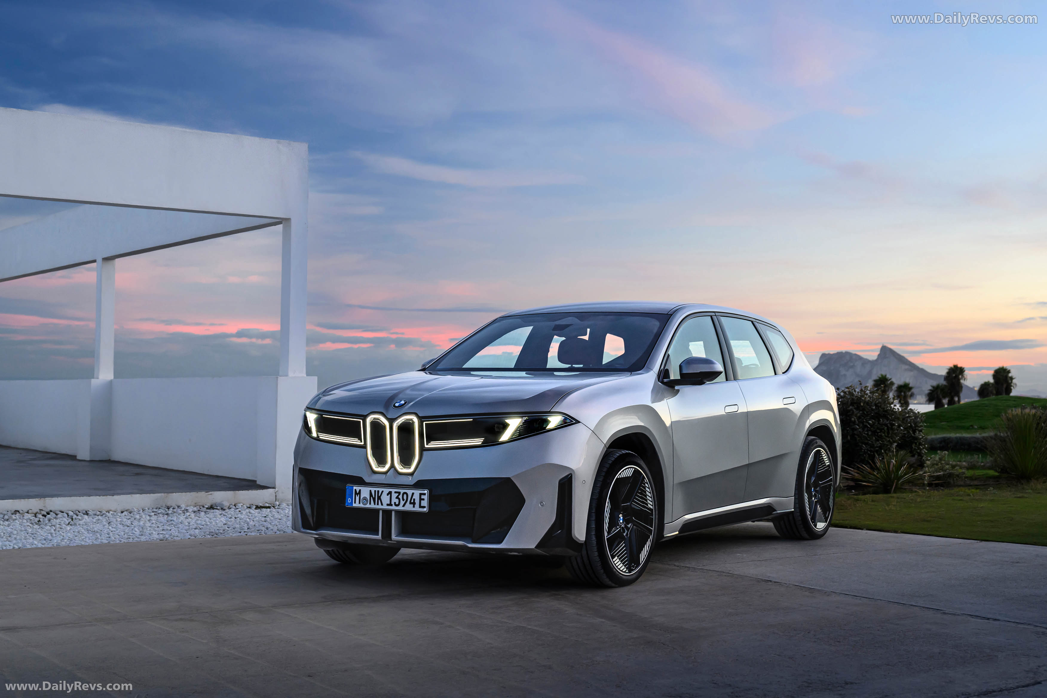 2026 BMW iX3 50 xDrive NA5 Polarized Gray Front View
