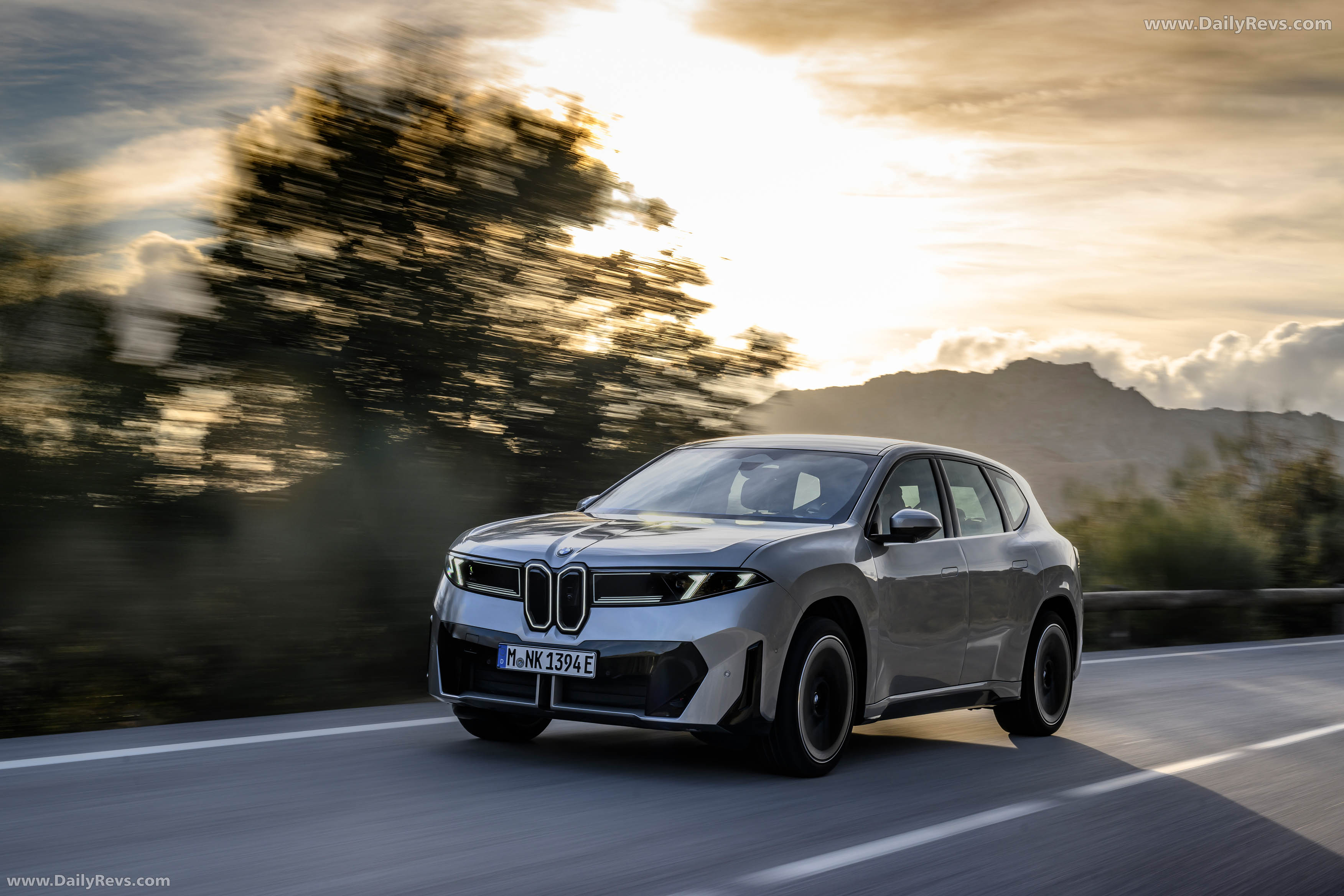 2026 BMW iX3 50 xDrive NA5 Polarized Gray Front View