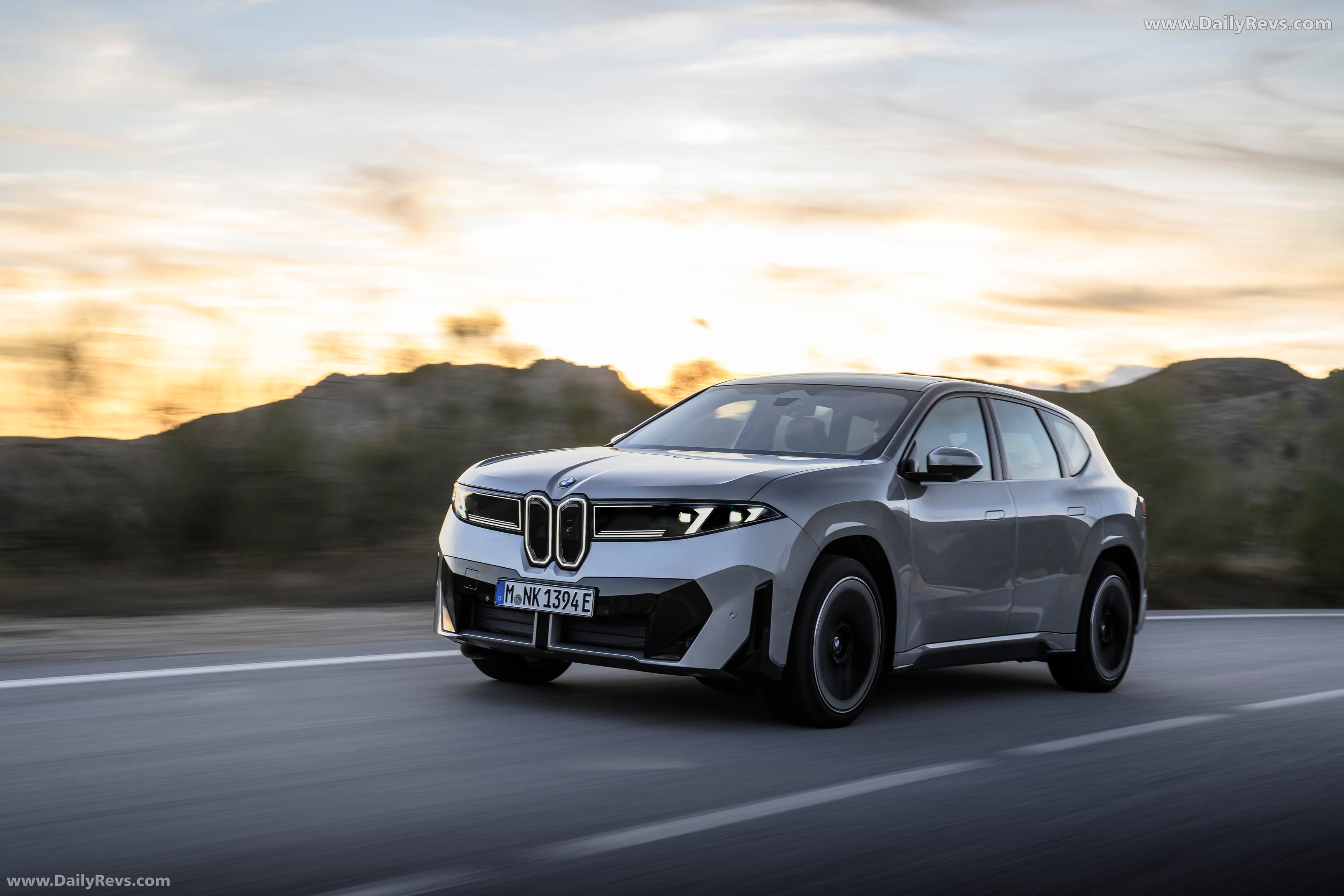 2026 BMW iX3 50 xDrive NA5 Polarized Gray Front View