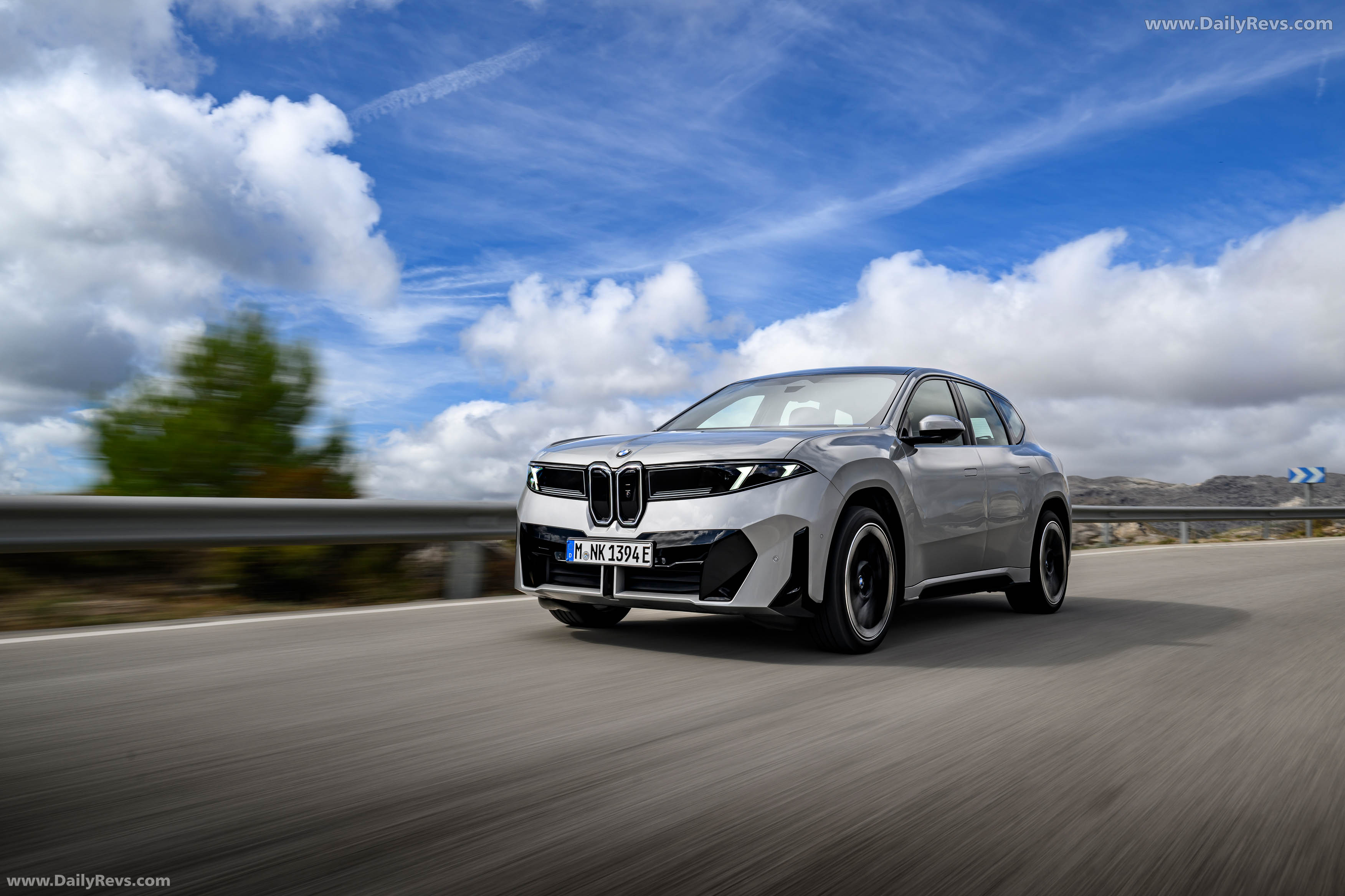 2026 BMW iX3 50 xDrive NA5 Polarized Gray Front View