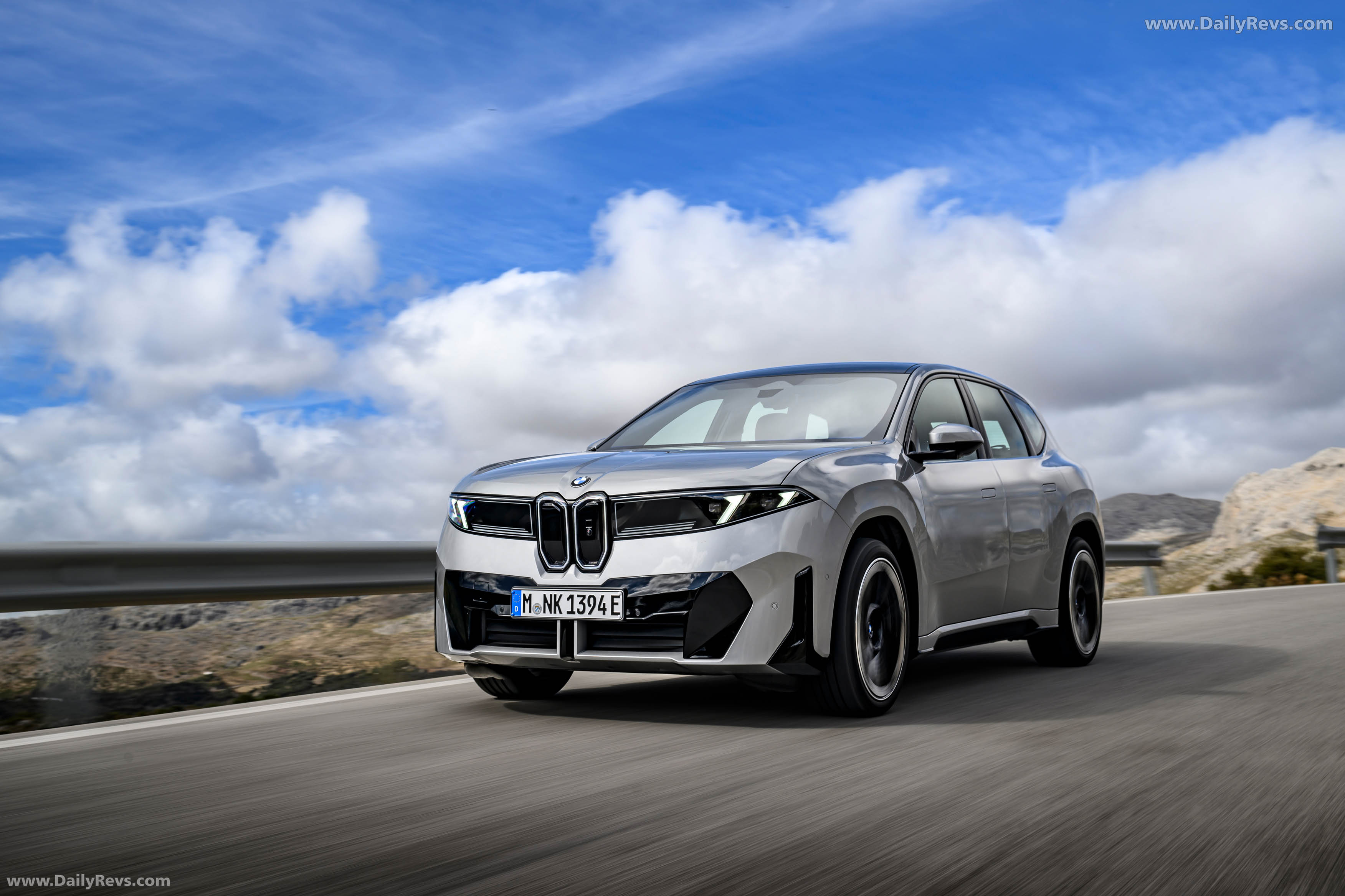 2026 BMW iX3 50 xDrive NA5 Polarized Gray Front View