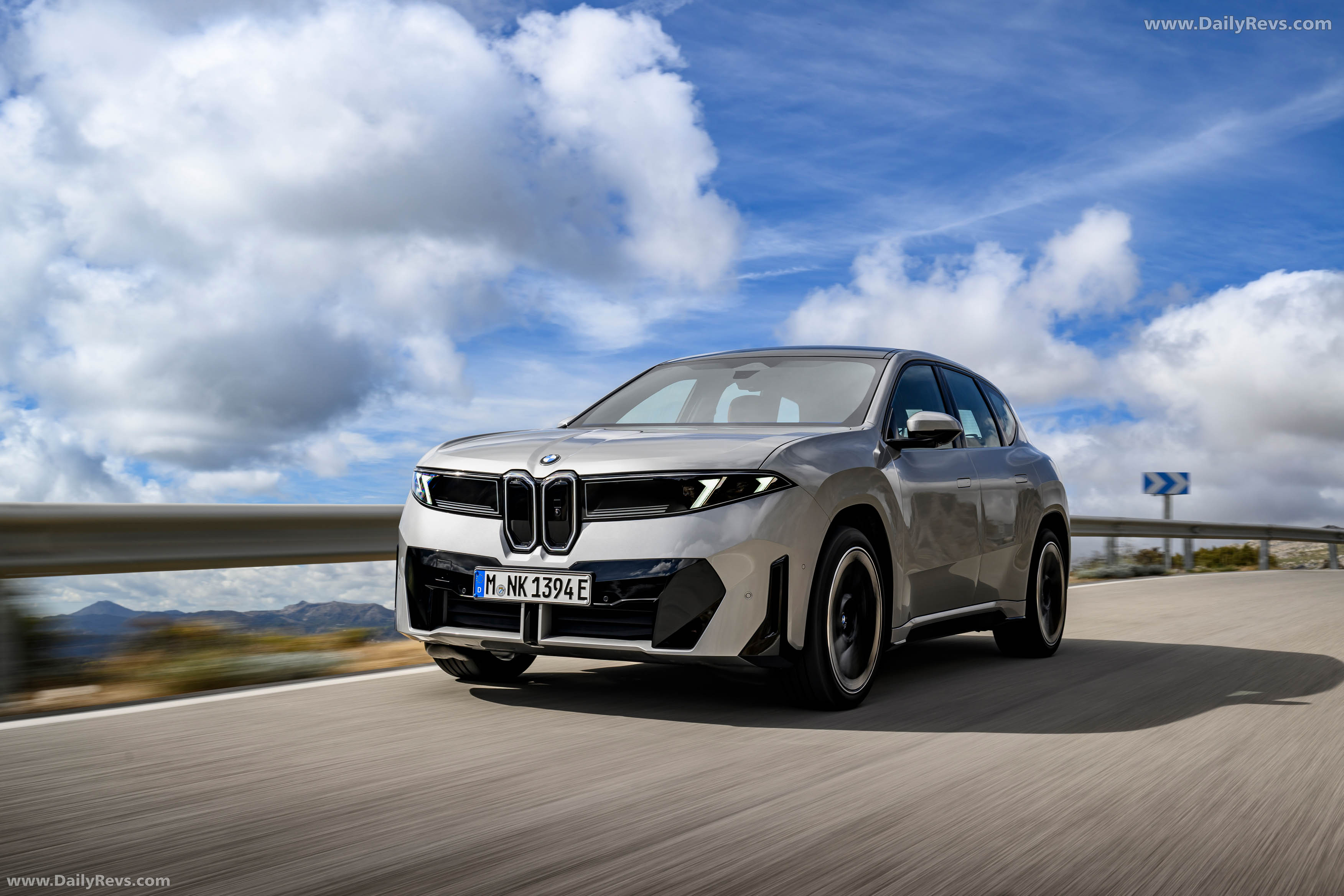 2026 BMW iX3 50 xDrive NA5 Polarized Gray Front View