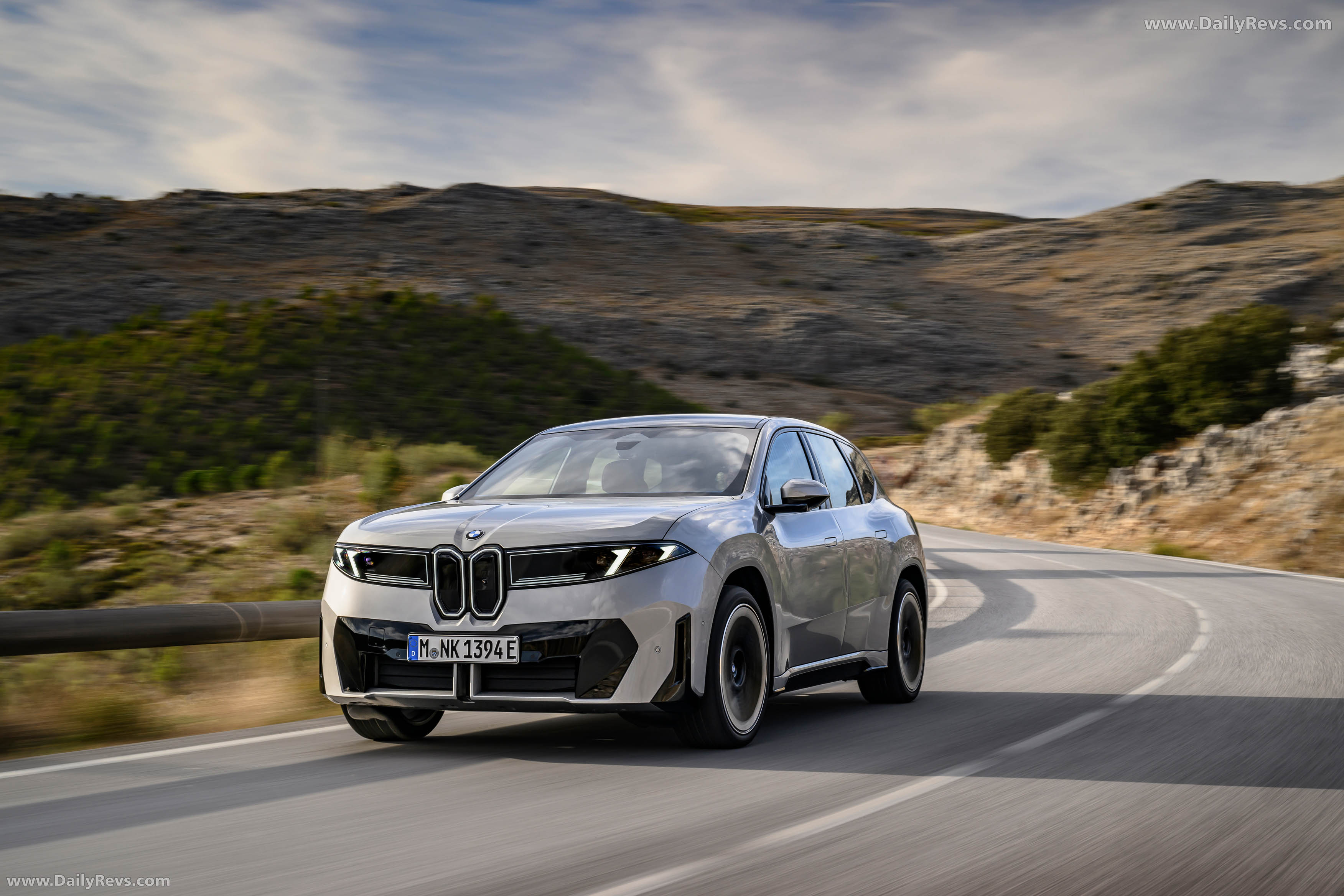 2026 BMW iX3 50 xDrive NA5 Polarized Gray Front View