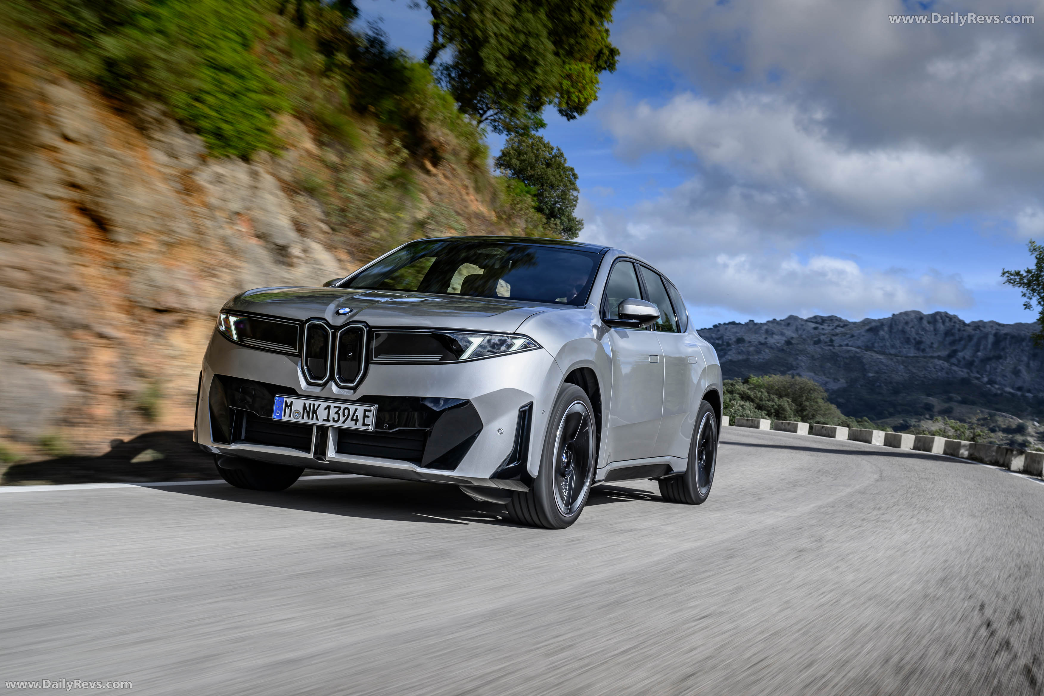 2026 BMW iX3 50 xDrive NA5 Polarized Gray Front View