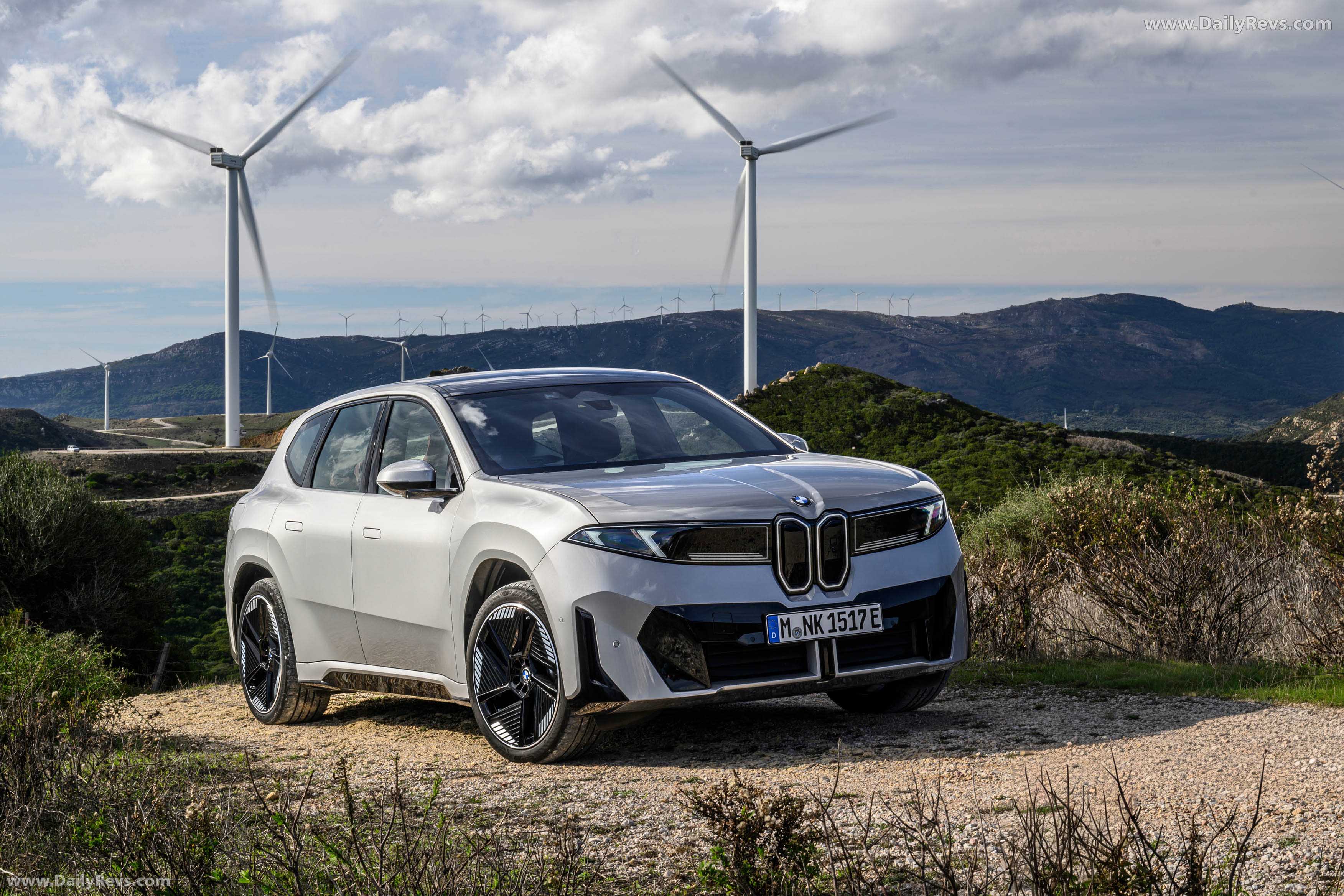 2026 BMW iX3 50 xDrive NA5 Polarized Gray Front View