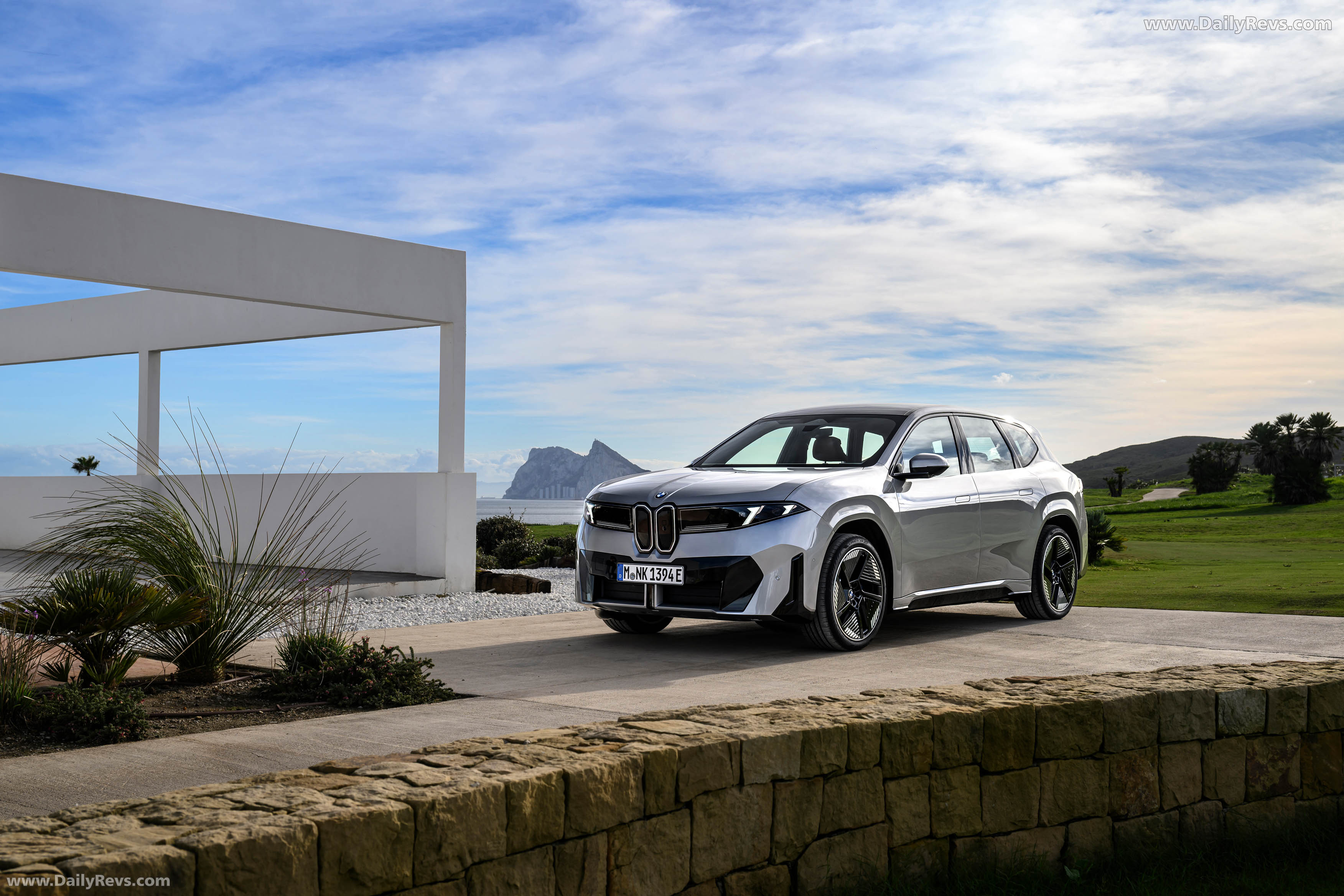 2026 BMW iX3 50 xDrive NA5 Polarized Gray Front View