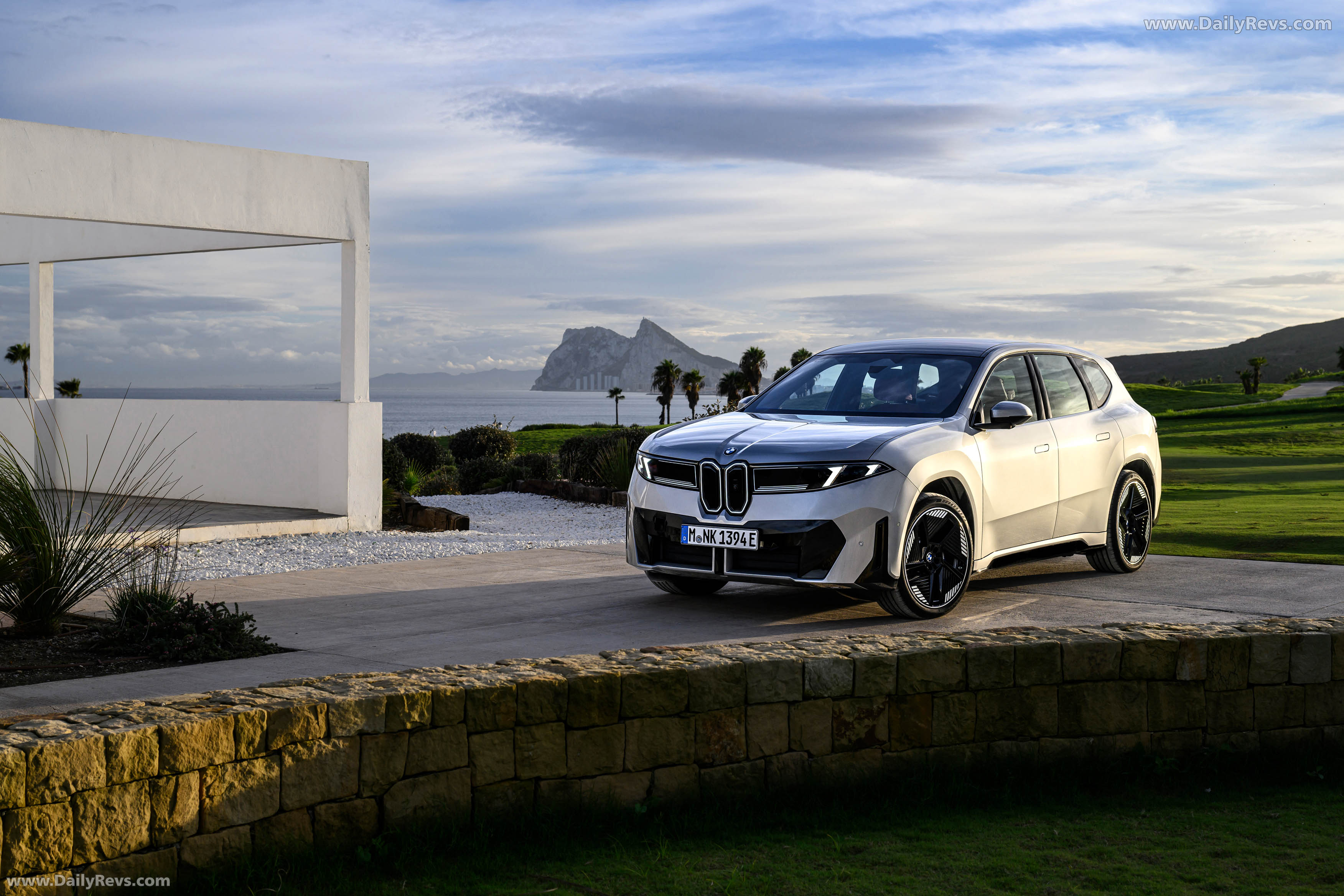 2026 BMW iX3 50 xDrive NA5 Polarized Gray Front View