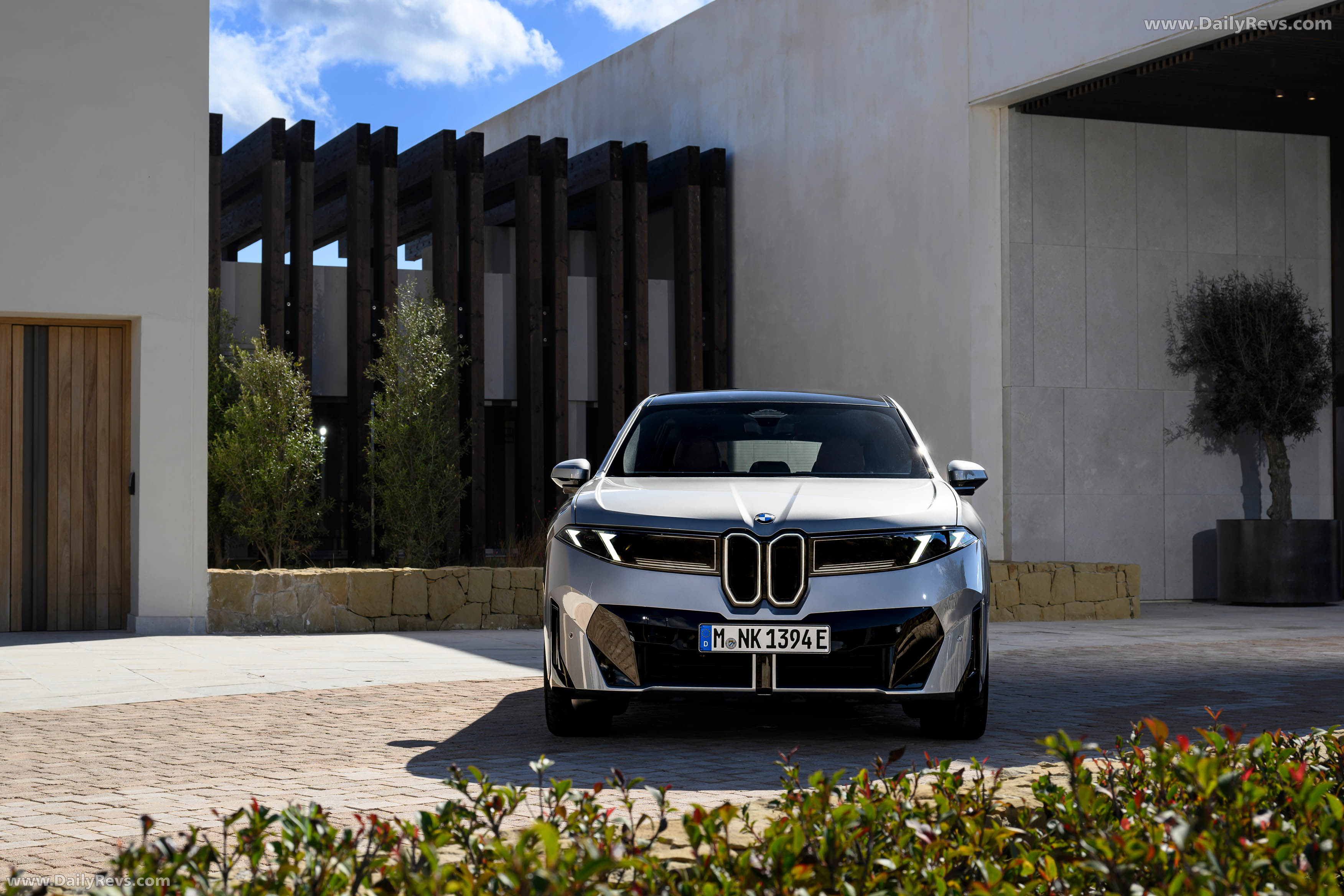 2026 BMW iX3 50 xDrive NA5 Polarized Gray Front View
