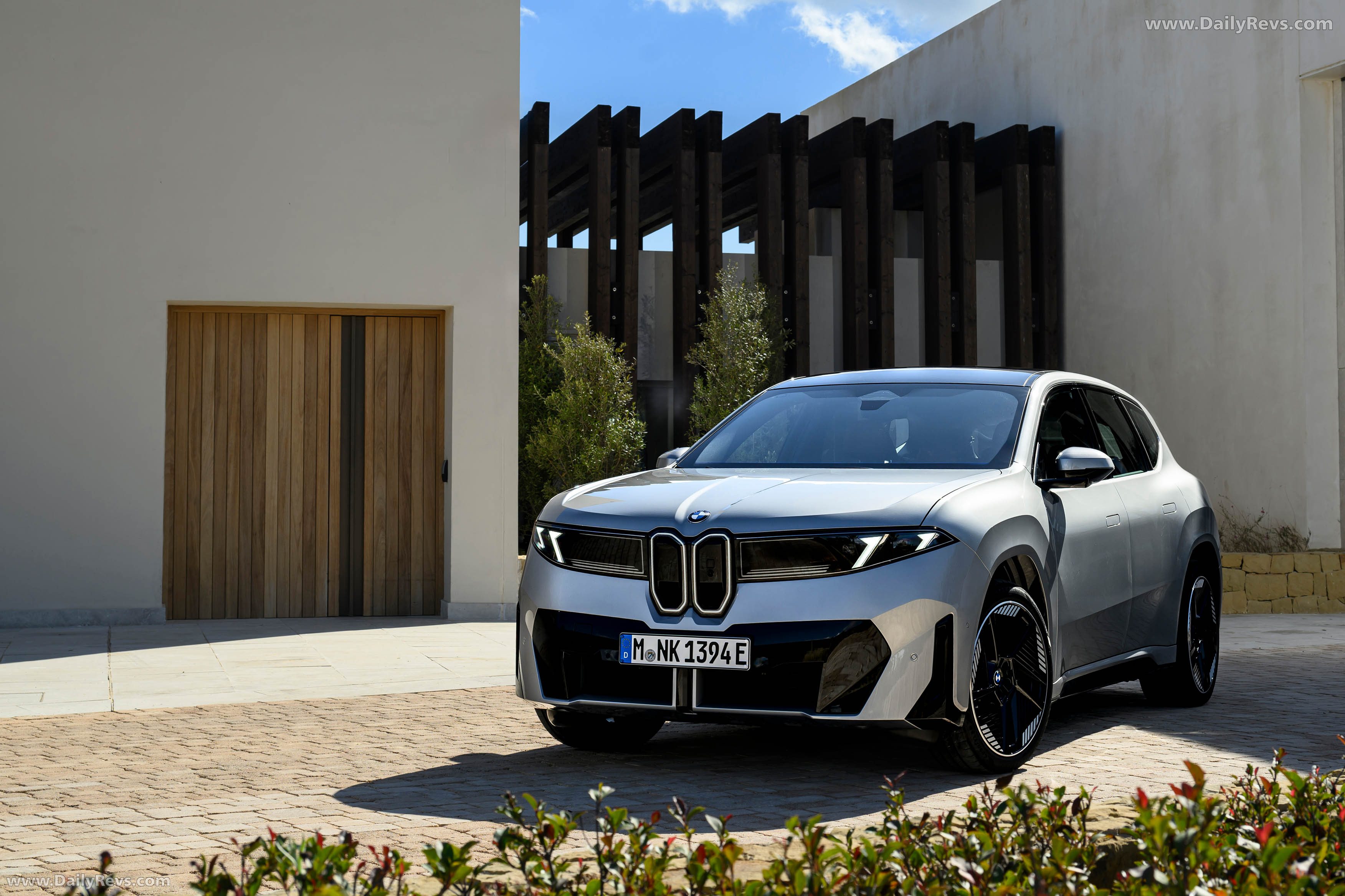 2026 BMW iX3 50 xDrive NA5 Polarized Gray Front View