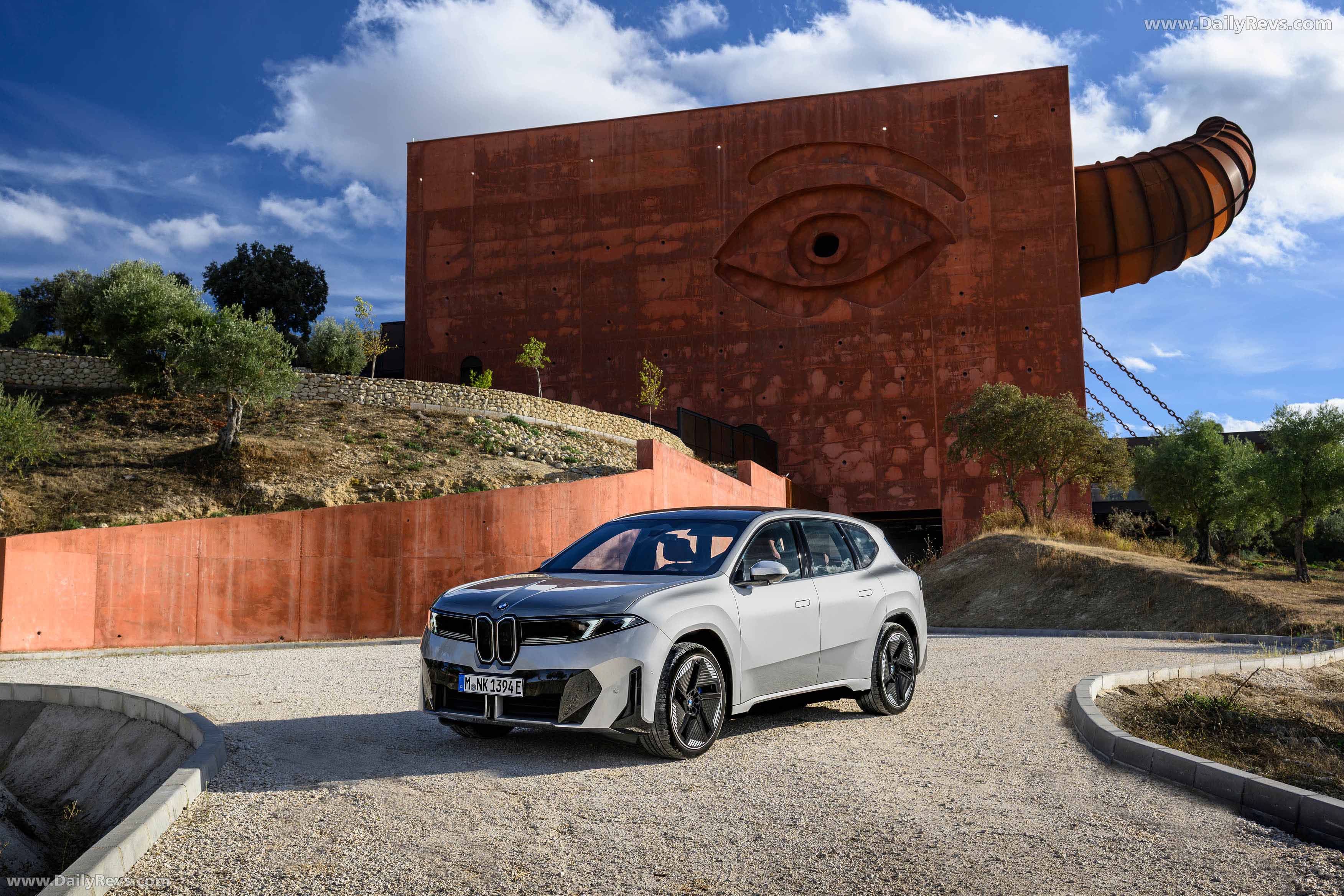 2026 BMW iX3 50 xDrive NA5 Polarized Gray Front View