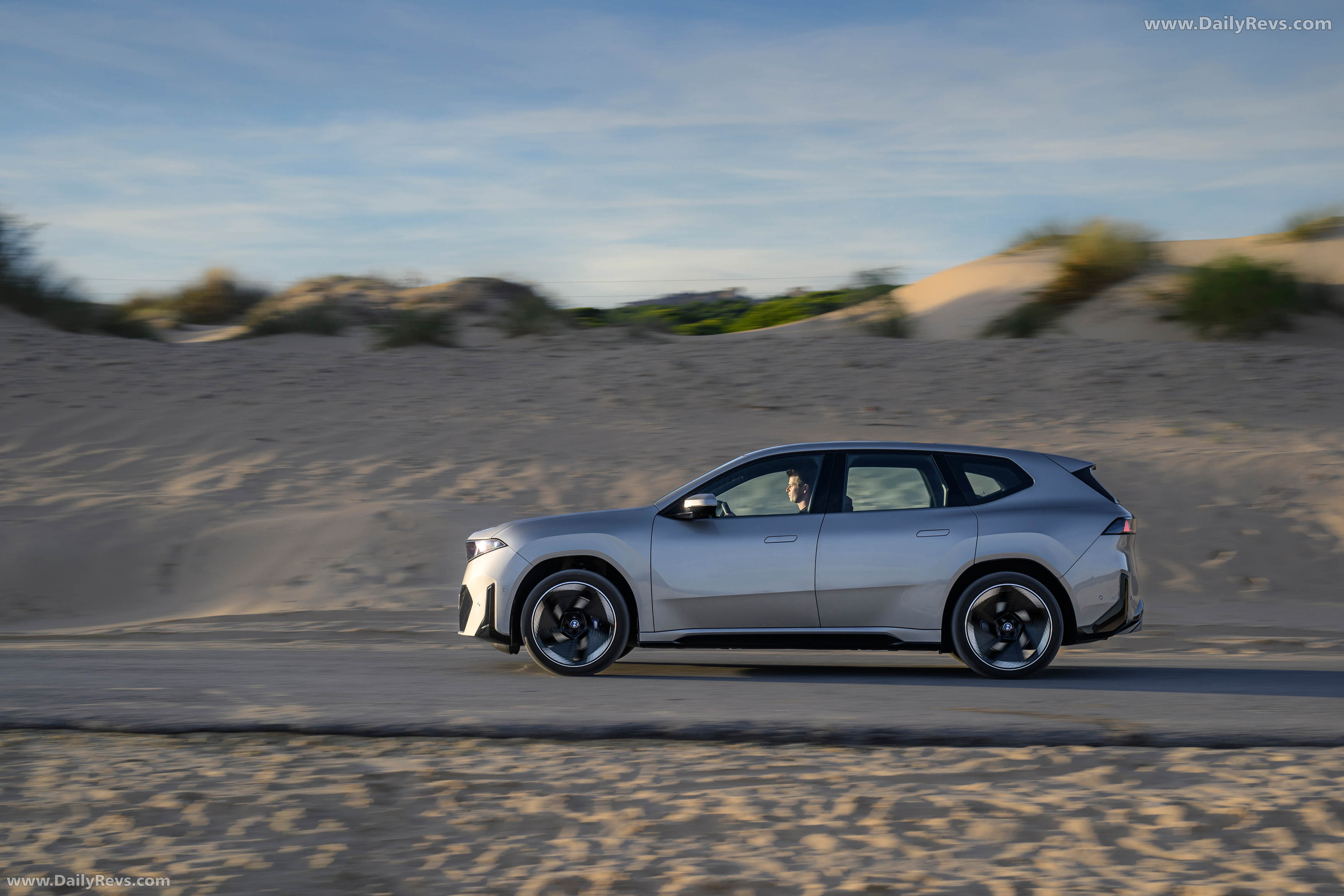 2026 BMW iX3 50 xDrive NA5 Polarized Gray Side View