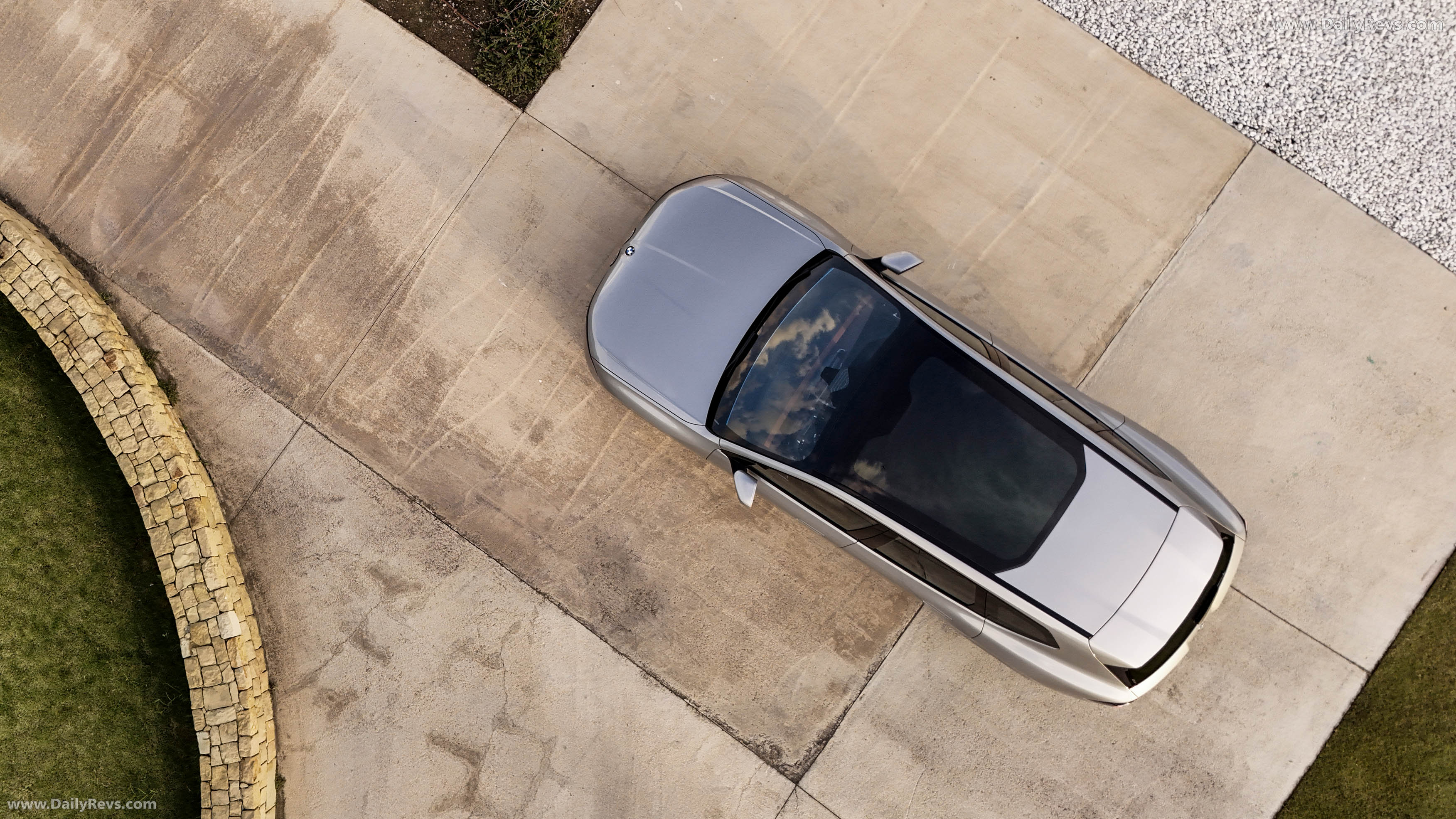 2026 BMW iX3 50 xDrive NA5 Polarized Gray Top View