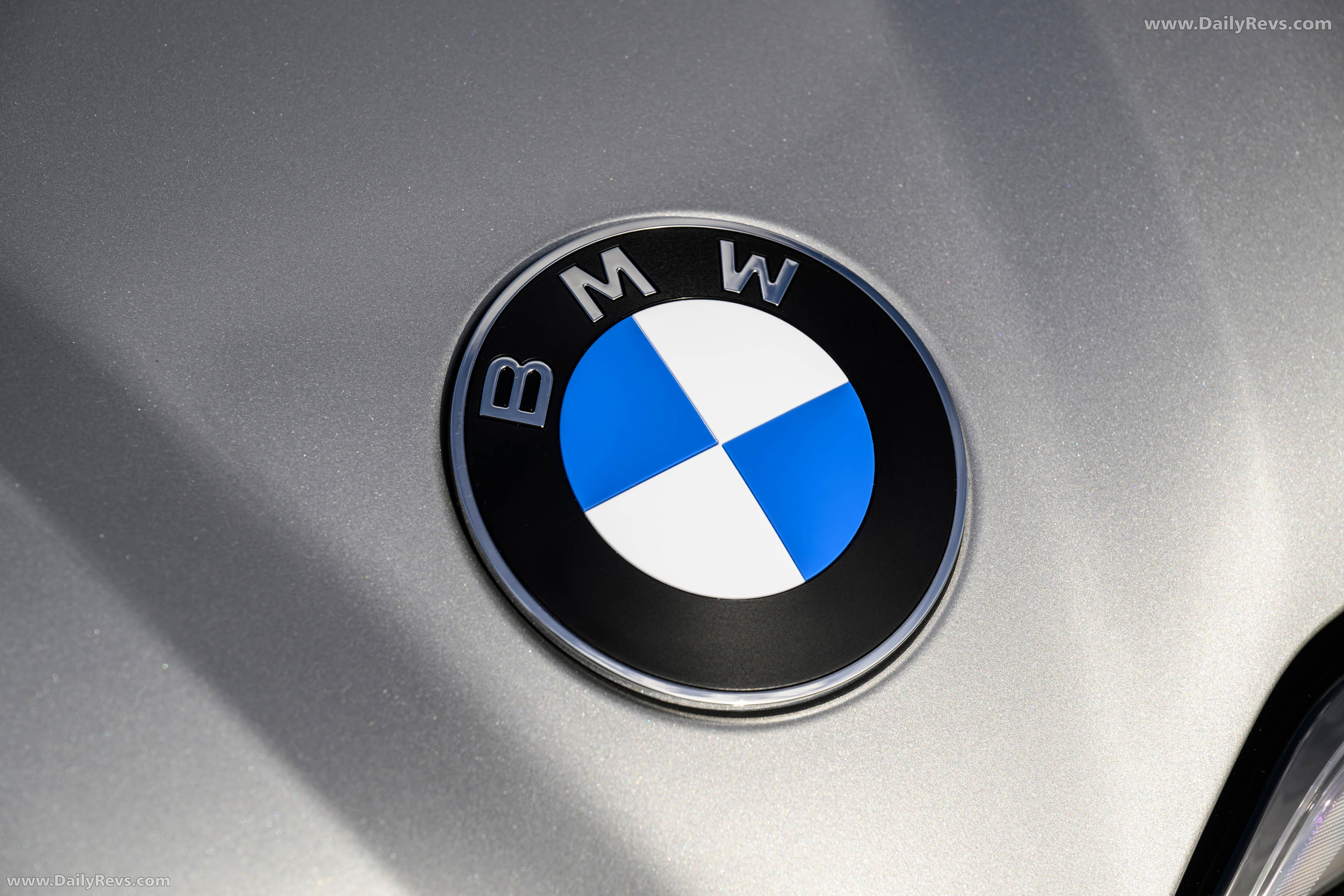 2026 BMW iX3 50 xDrive NA5 Polarized Gray Exterior