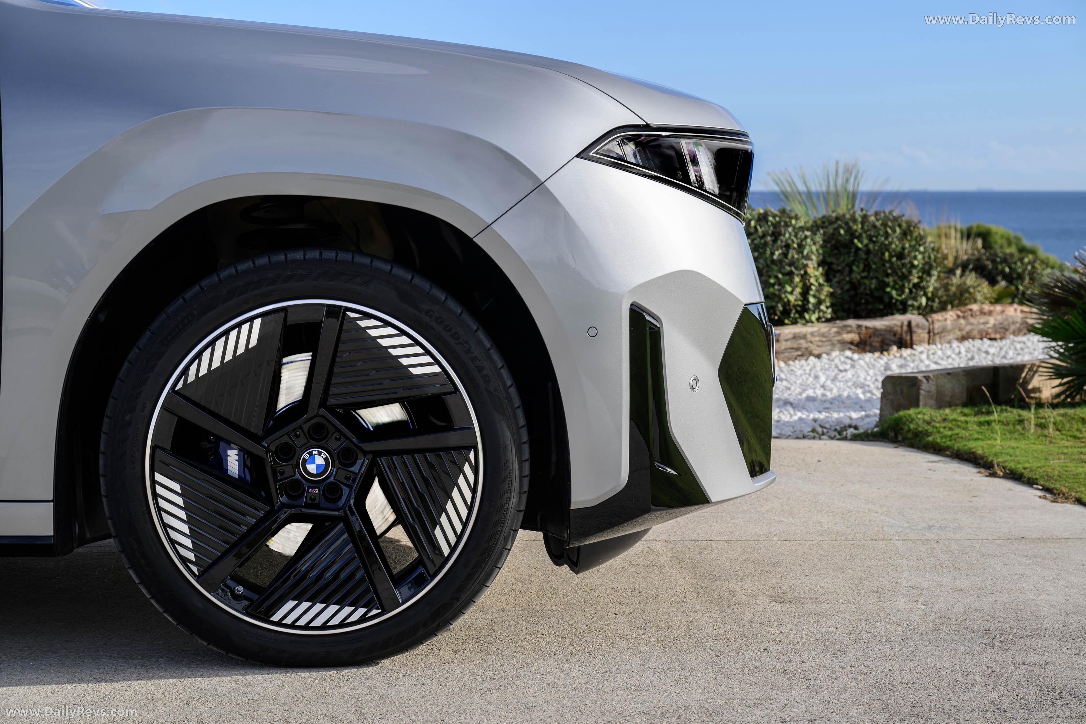 2026 BMW iX3 50 xDrive NA5 Polarized Gray Exterior