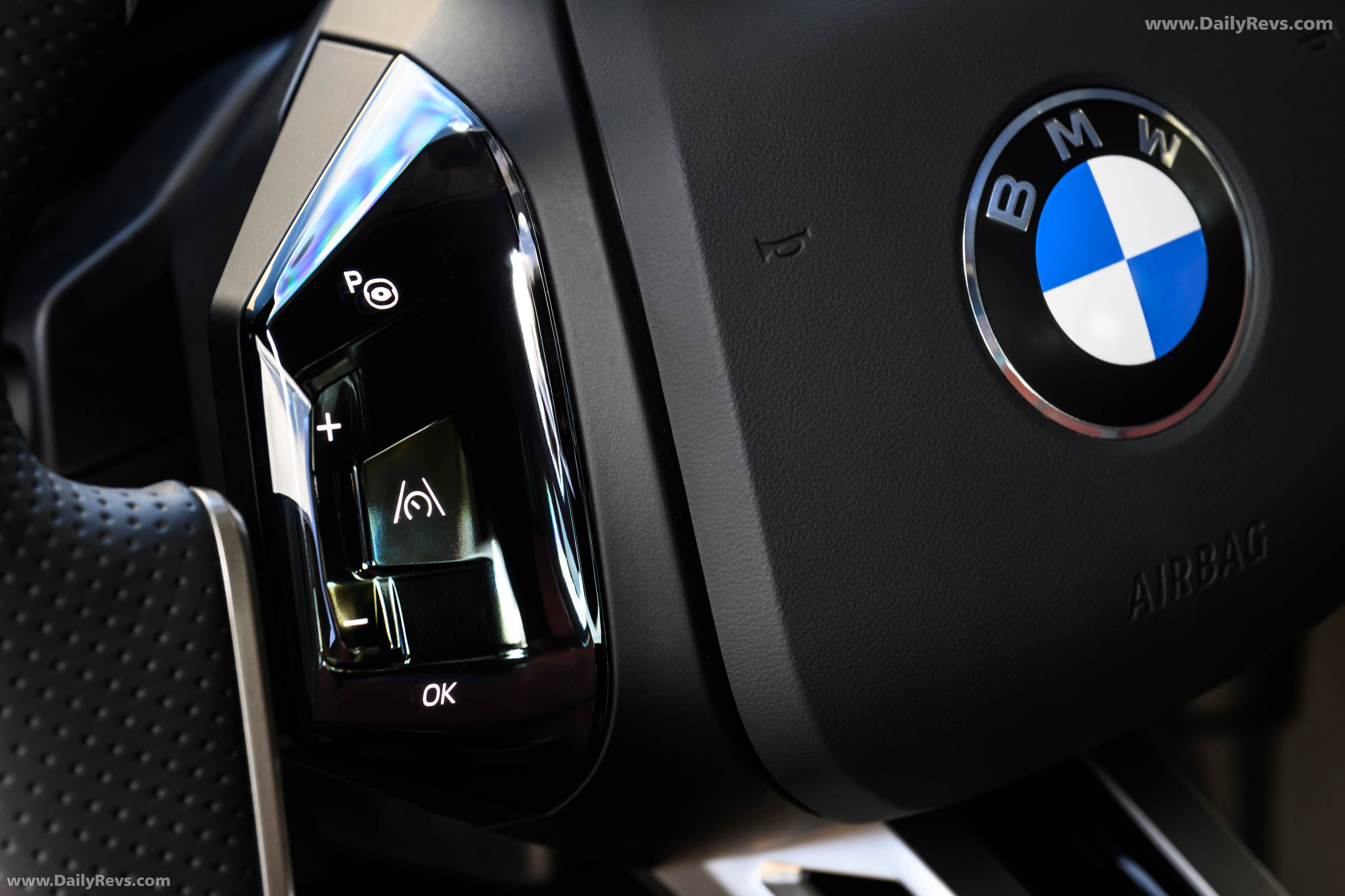 2026 BMW iX3 50 xDrive NA5 Polarized Gray Interior