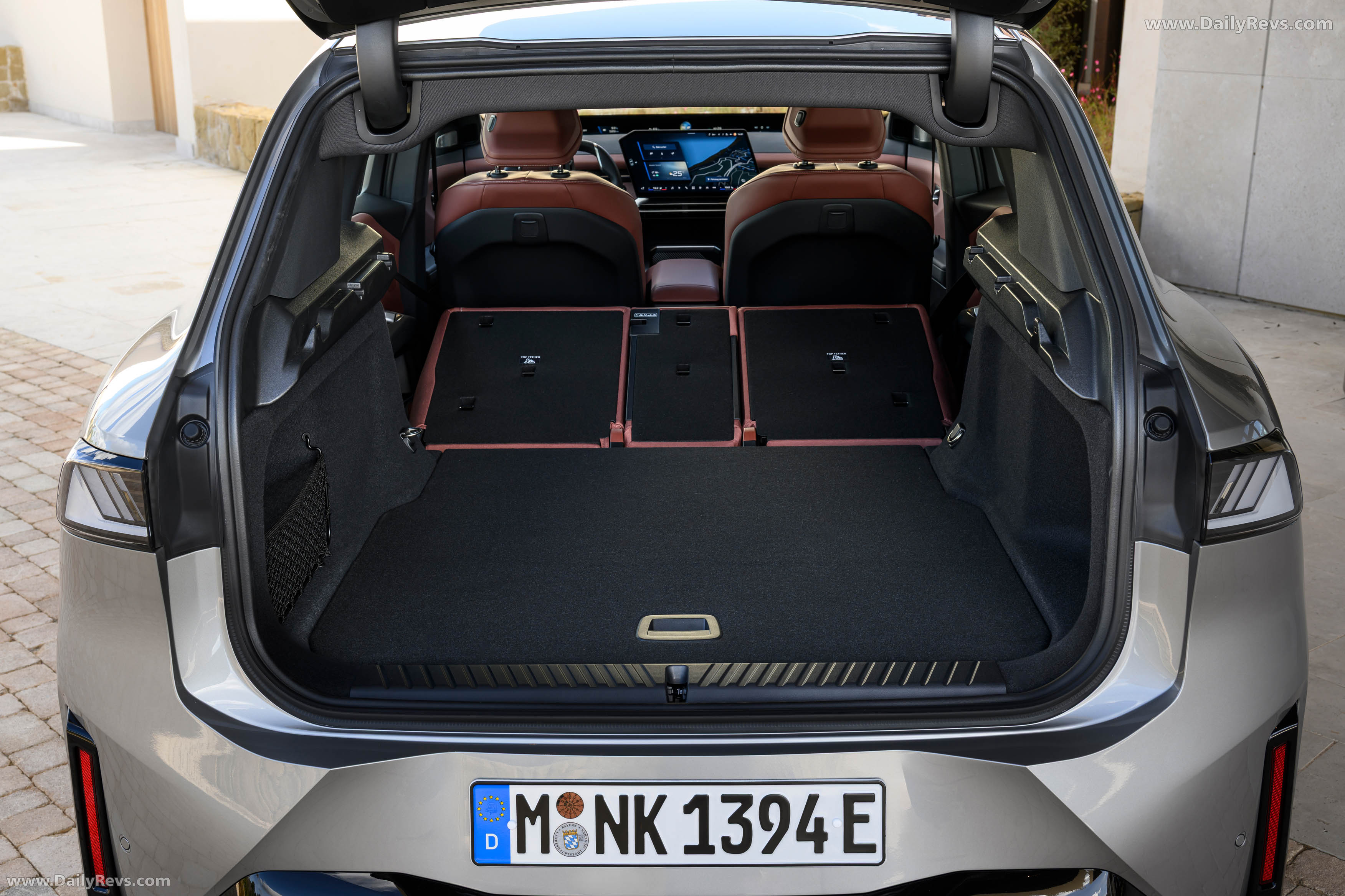 2026 BMW iX3 50 xDrive NA5 Polarized Gray Interior
