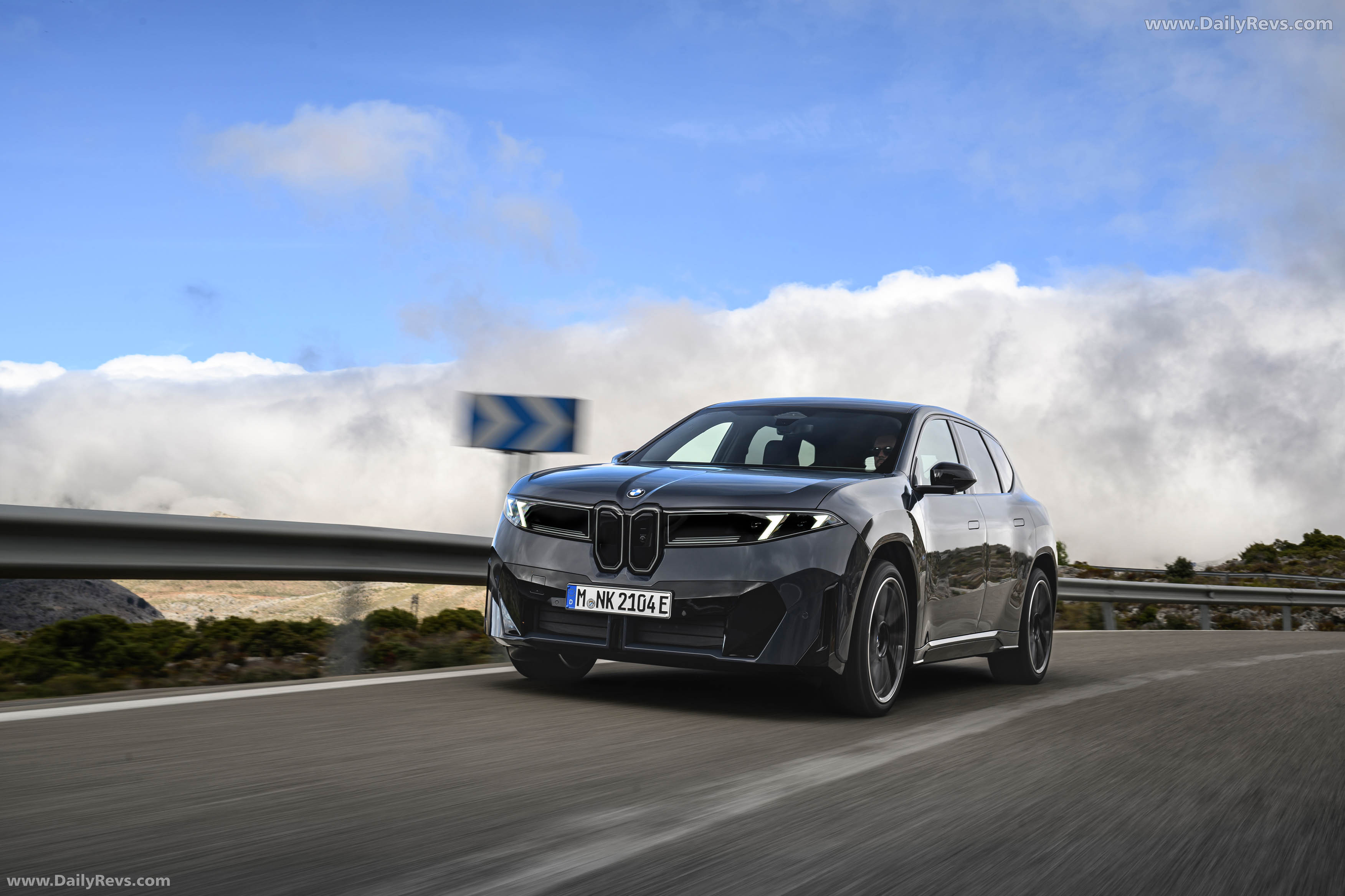 2026 BMW iX3 50 xDrive NA5 Polarized Gray Front View