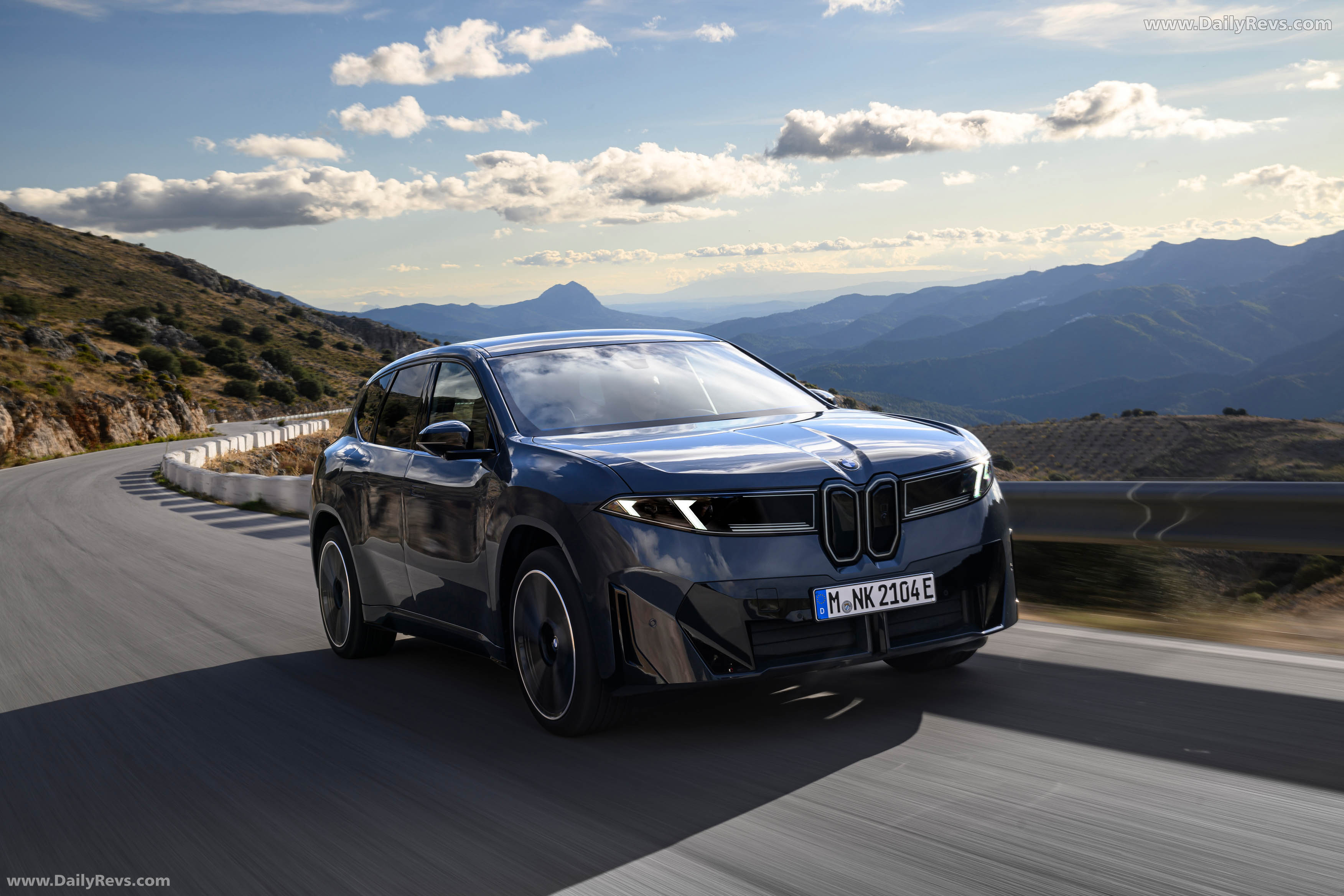 2026 BMW iX3 50 xDrive NA5 Polarized Gray Front View