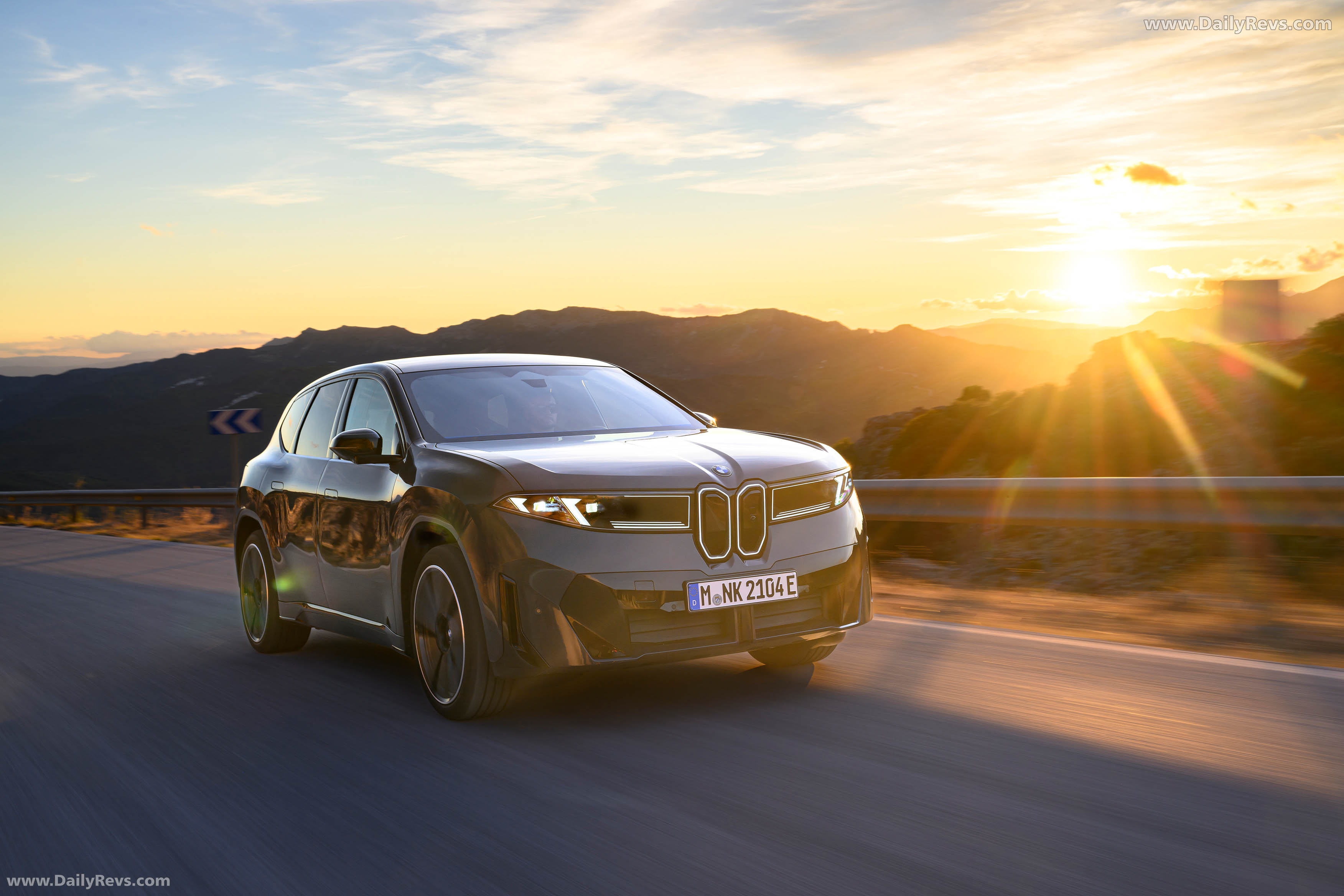 2026 BMW iX3 50 xDrive NA5 Polarized Gray Front View