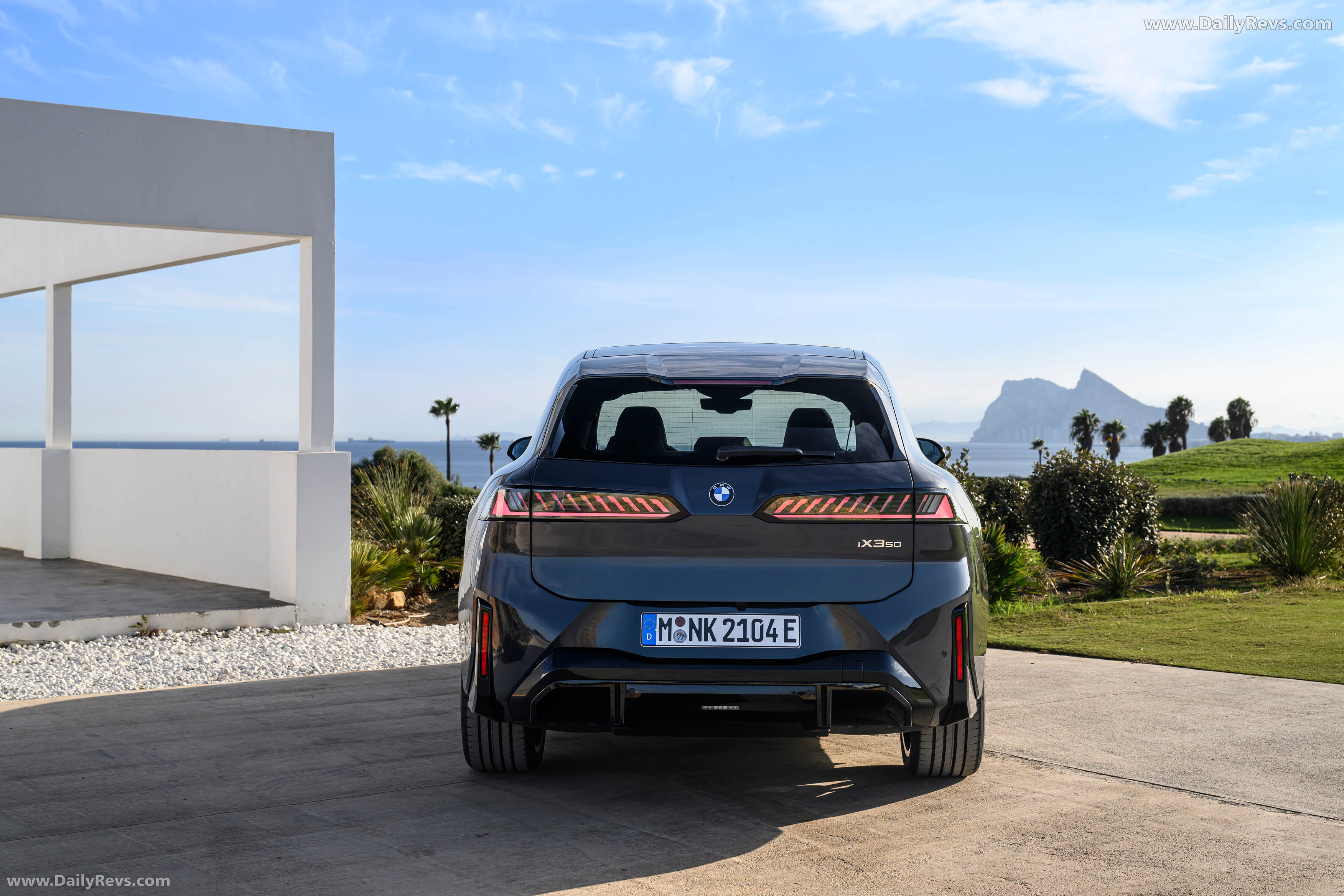 2026 BMW iX3 50 xDrive NA5 Polarized Gray Rear View