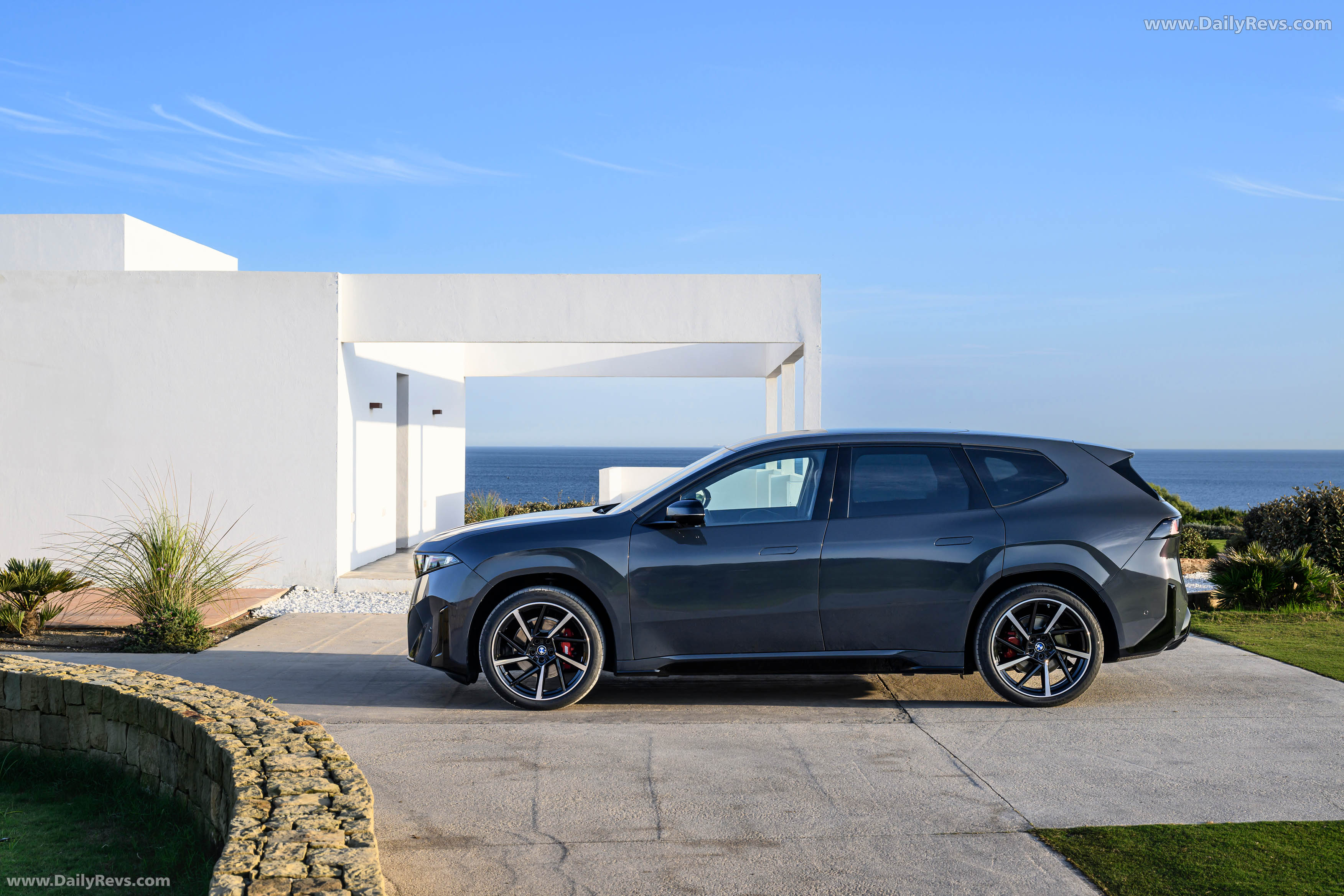 2026 BMW iX3 50 xDrive NA5 Polarized Gray Side View