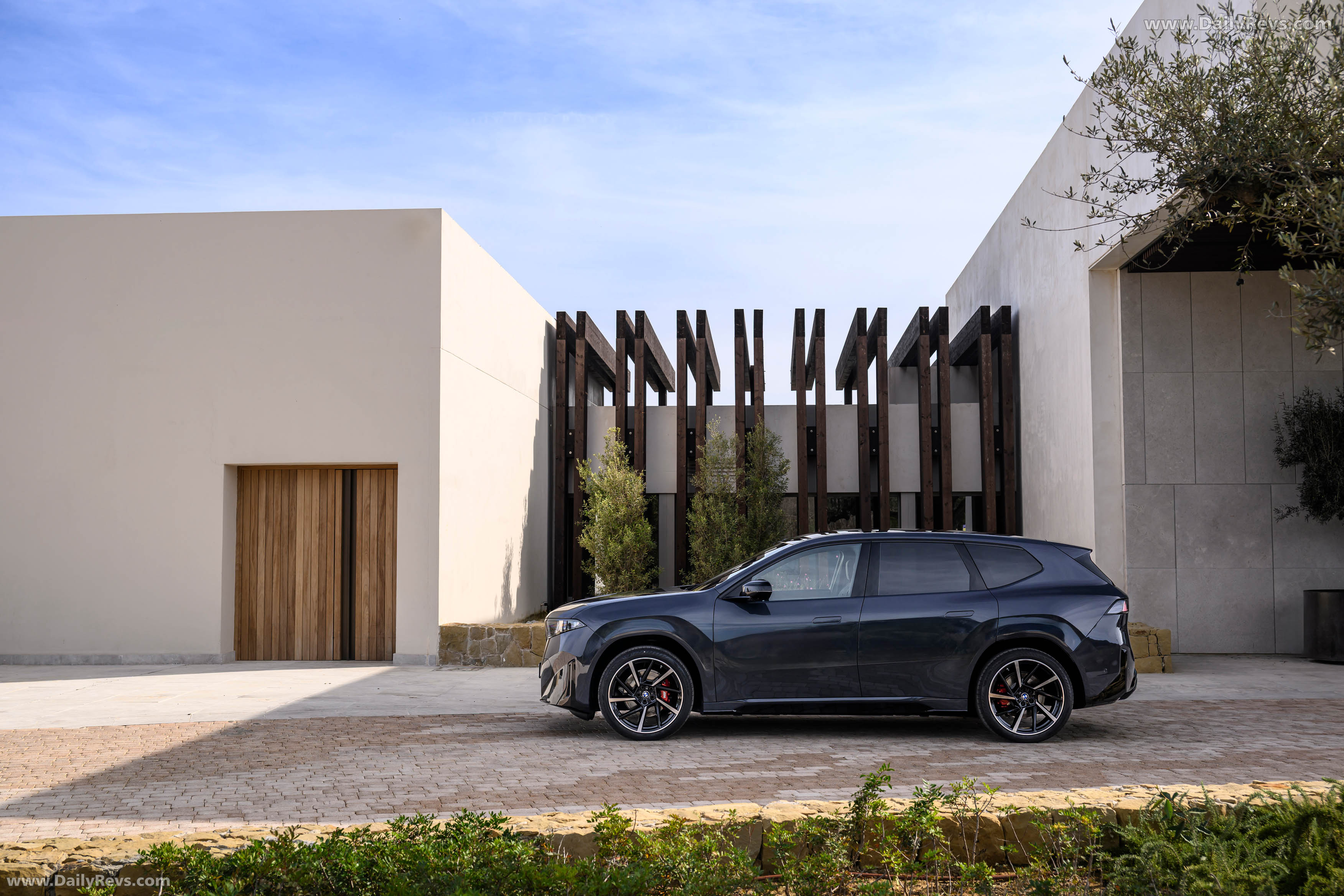 2026 BMW iX3 50 xDrive NA5 Polarized Gray Side View