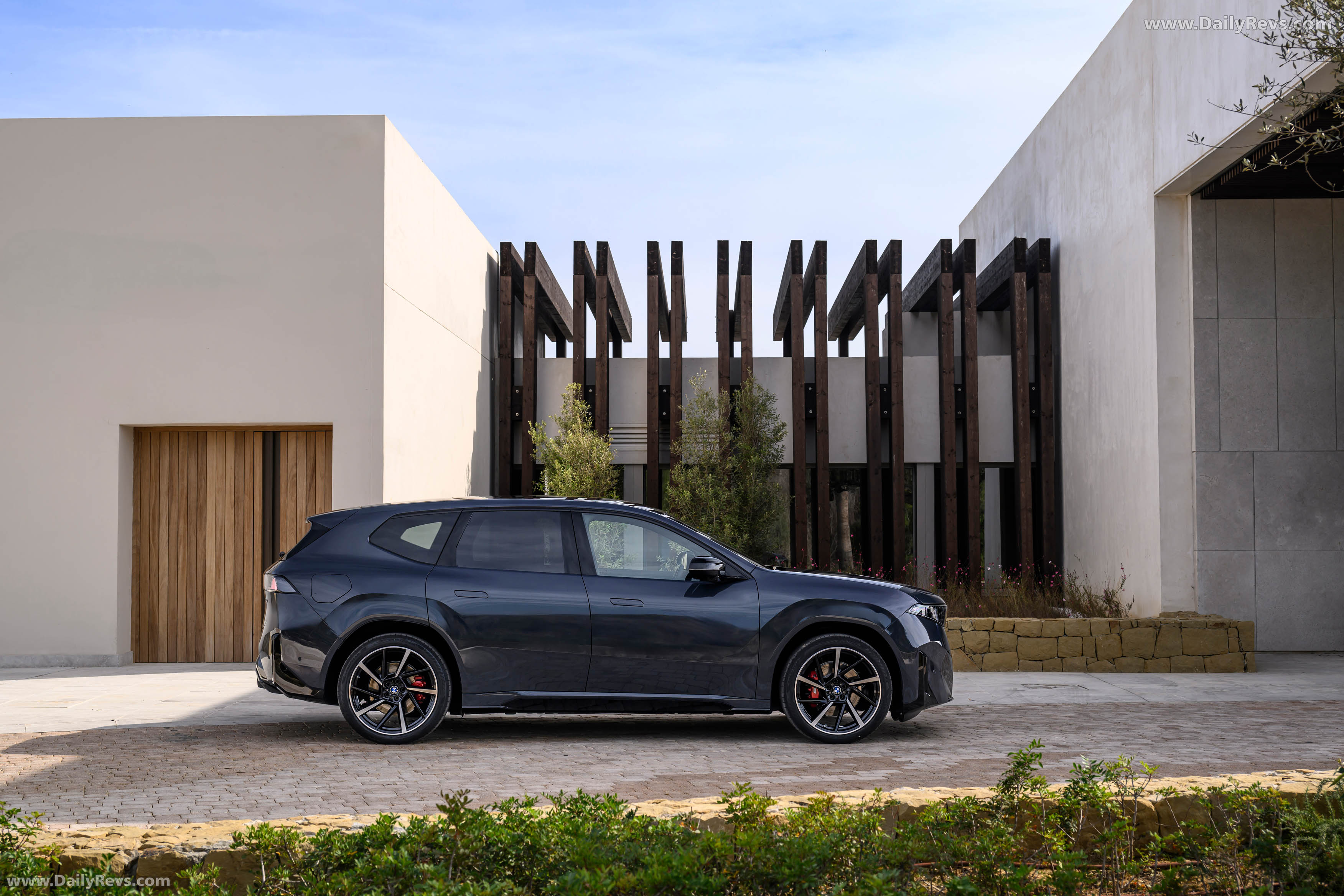 2026 BMW iX3 50 xDrive NA5 Polarized Gray Side View