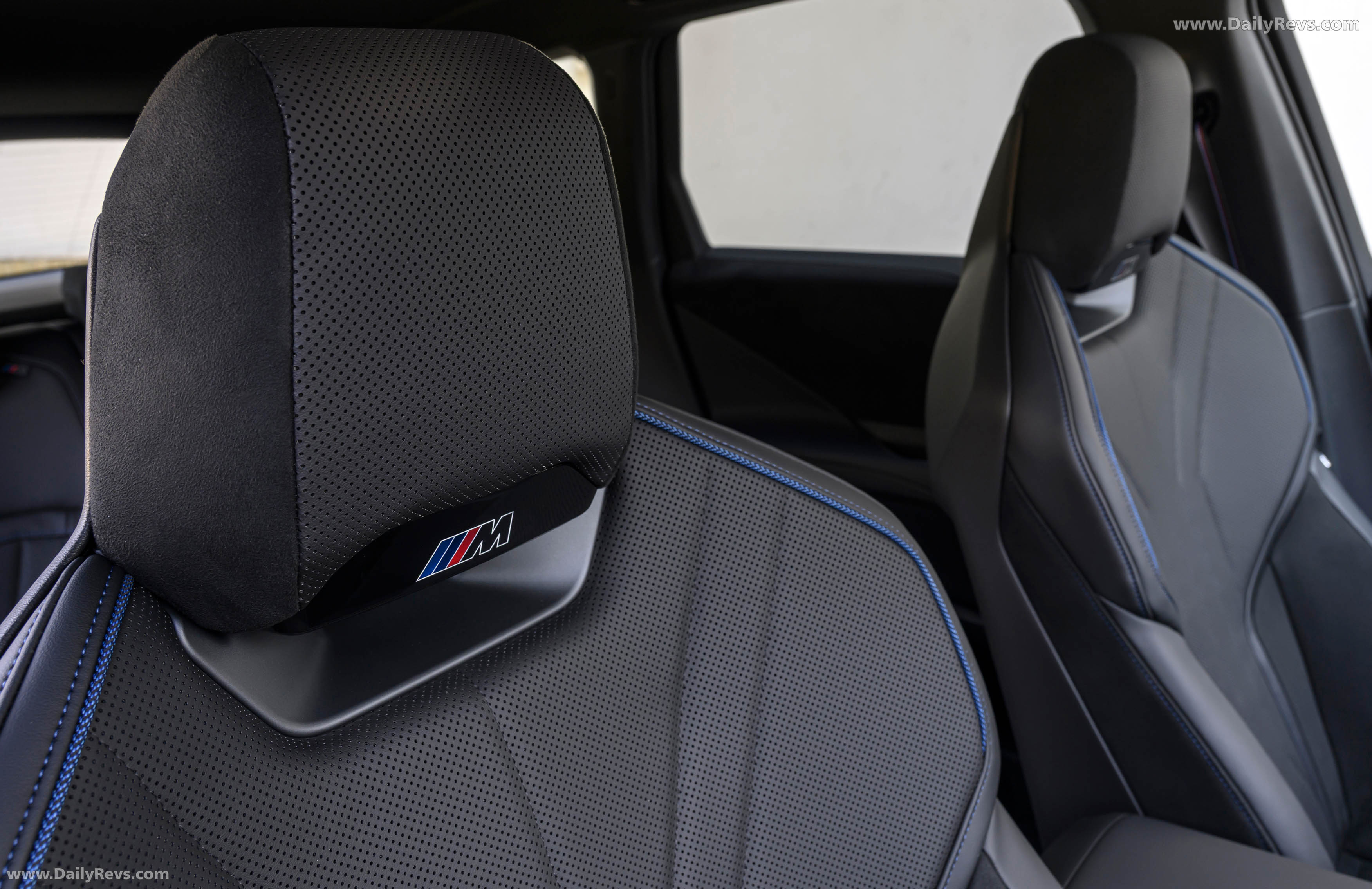 2026 BMW iX3 50 xDrive NA5 Polarized Gray Interior