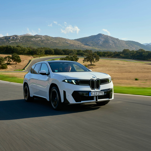 2026 BMW iX3 50 xDrive NA5 Alpine White Front View