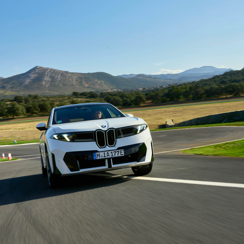 2026 BMW iX3 50 xDrive NA5 Alpine White Front View