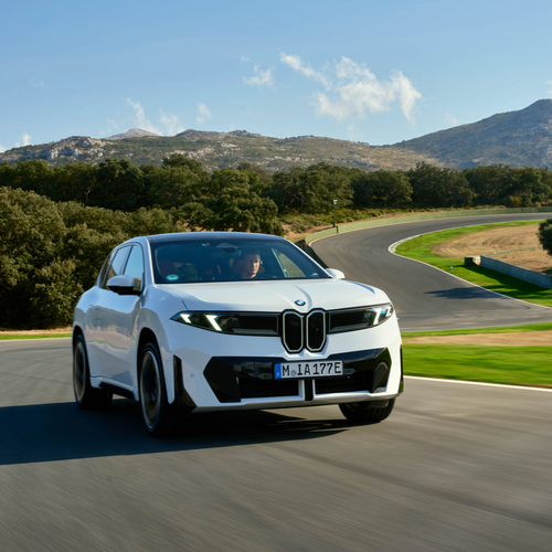 2026 BMW iX3 50 xDrive NA5 Alpine White Front View