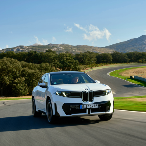 2026 BMW iX3 50 xDrive NA5 Alpine White Front View